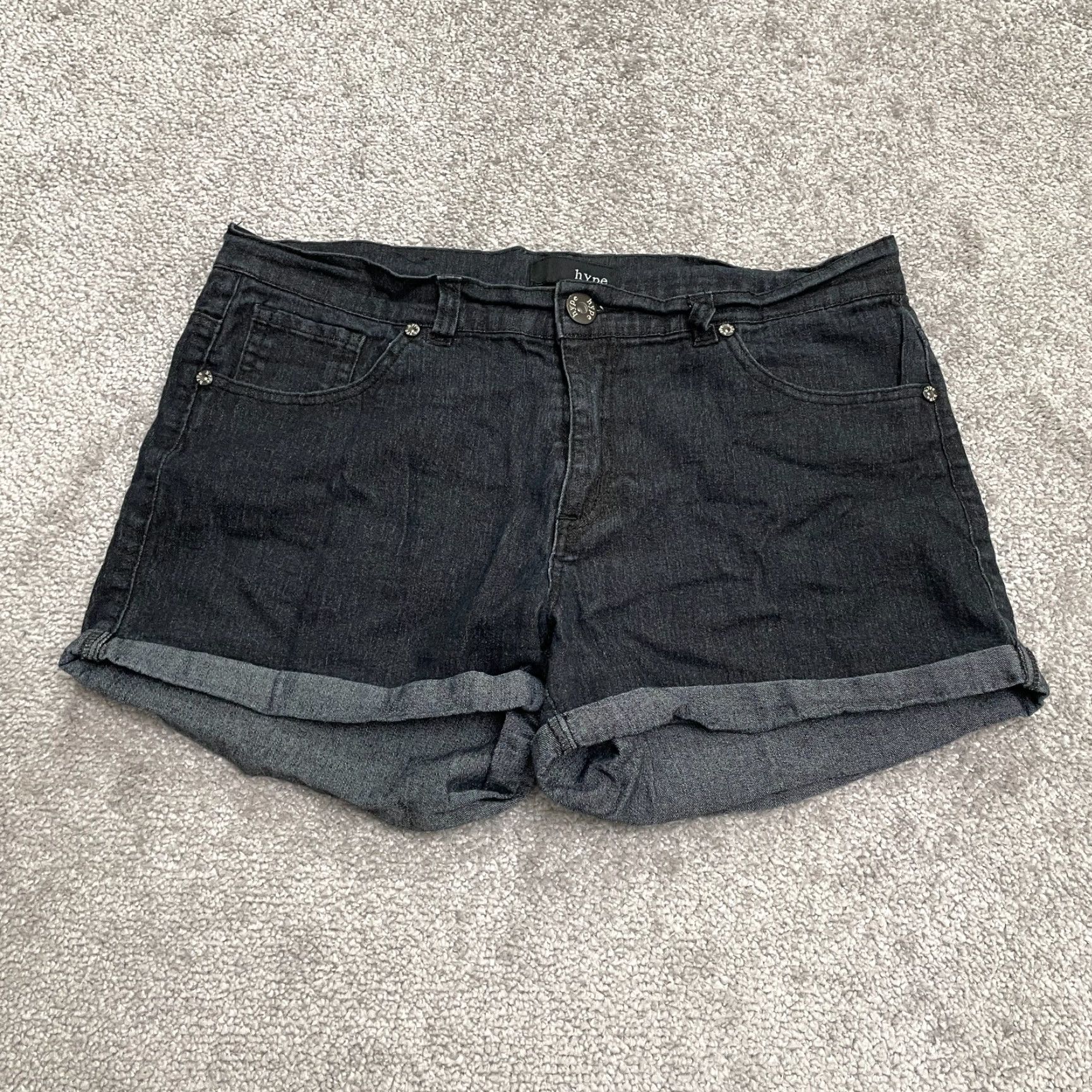 Vintage Hype Boyfriend Jeans Shorts Womens Black Dark Wash High Rise 32x3 Denim 11 Casual 5-Pocket Design Logo Button Zipper Modern Womens Size 32" / US 10 / IT 46 - 2 Thumbnail