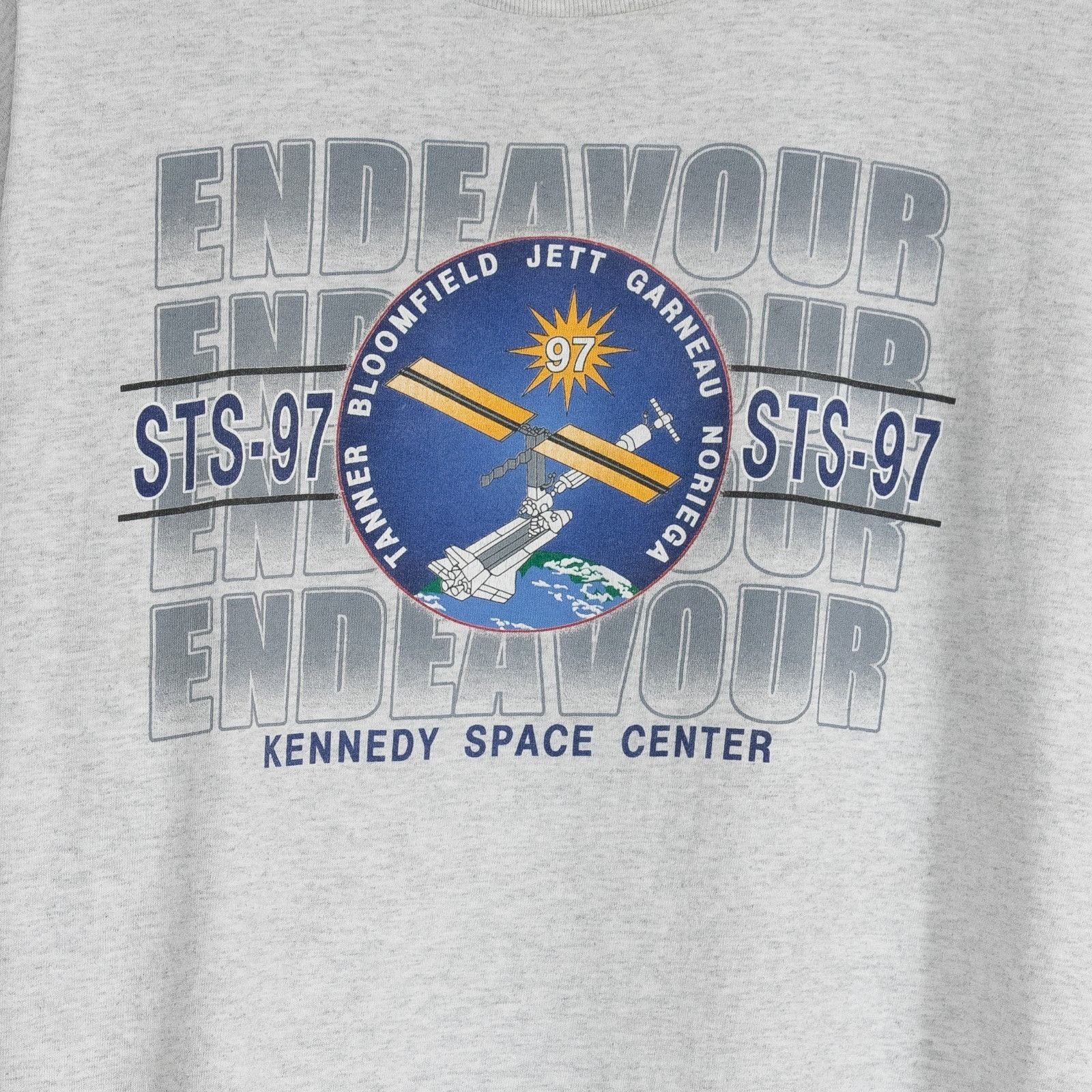Vintage Vintage 90s STS 97 Kennedy Space Center T Shirt Mens XL Size US XL / EU 56 / 4 - 3 Thumbnail