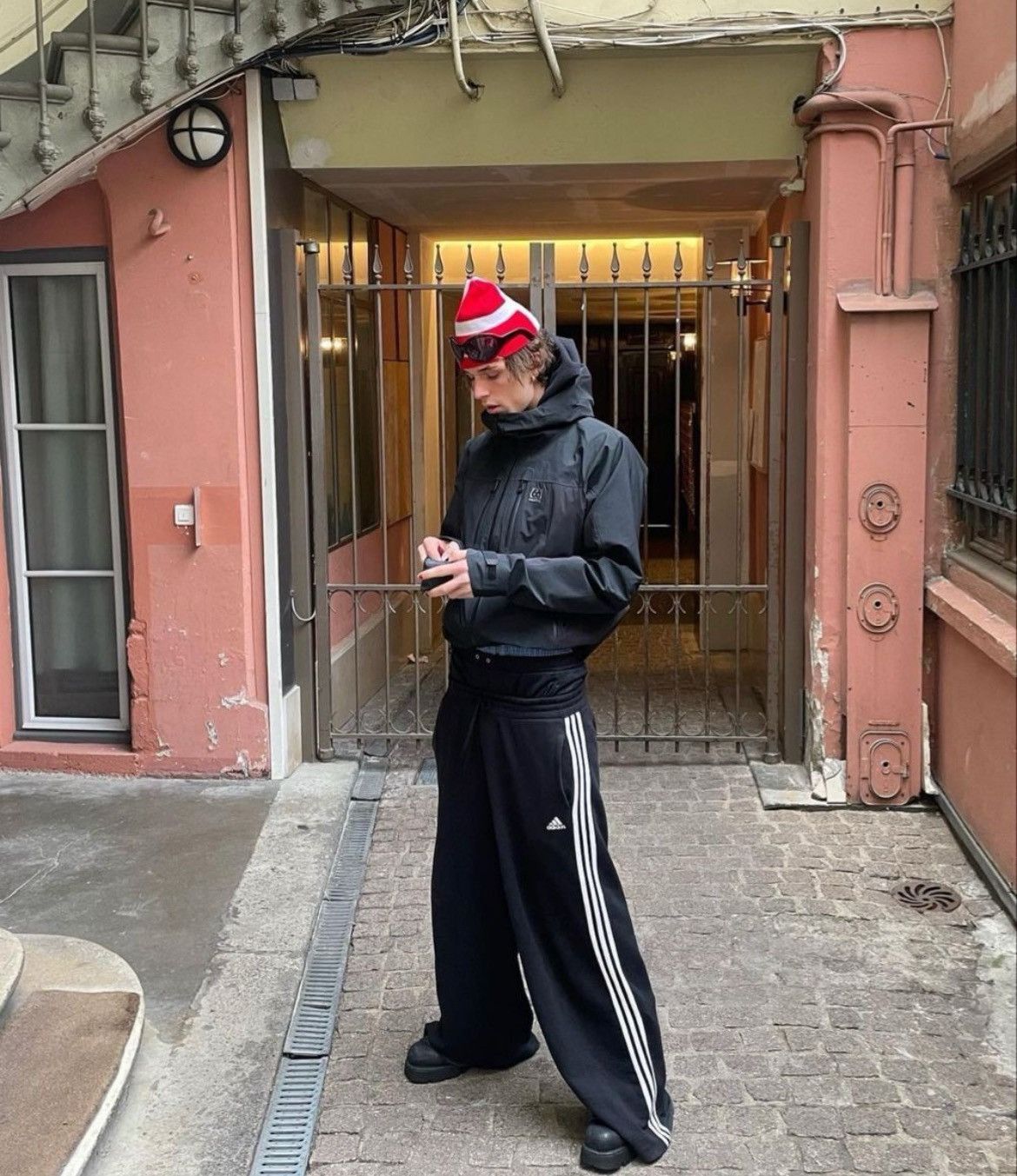 Adidas ADIDAS STYLE BAGGY TRACK PANTS HYPE SWEATPANTS Size US 36 / EU 52 - 17 Thumbnail