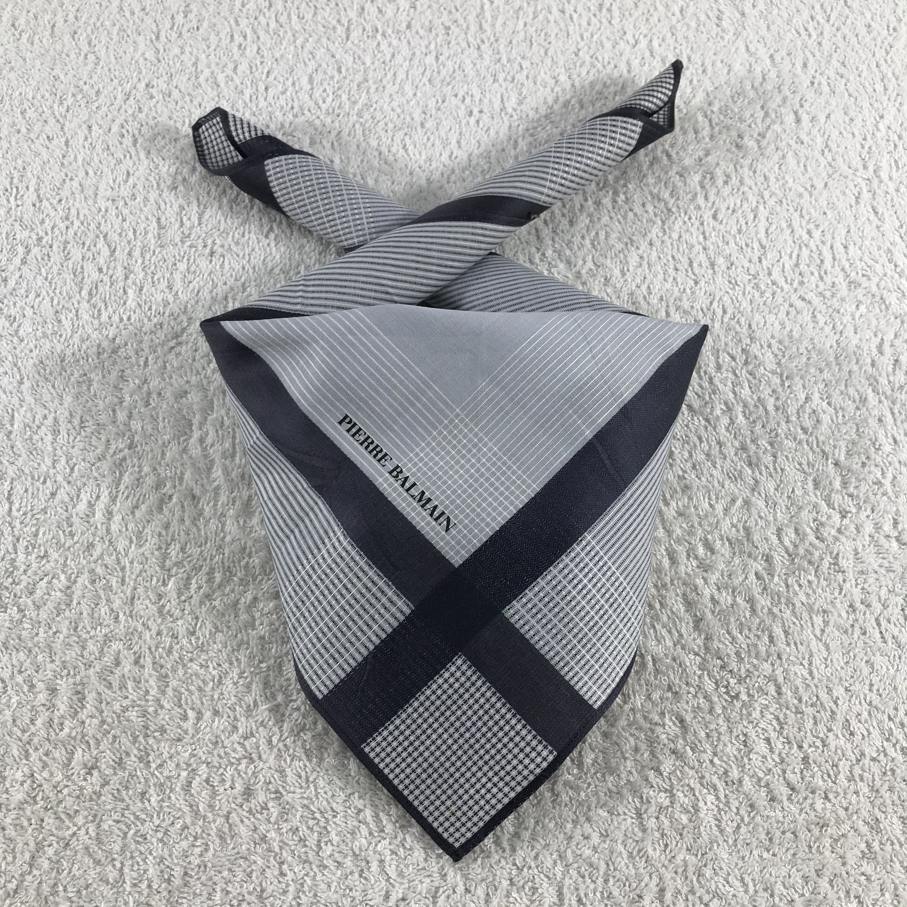 Pierre Balmain × Vintage Pierre Balmain Bandana / Handkerchief / Neckerchief - S259 Size ONE SIZE - 3 Thumbnail