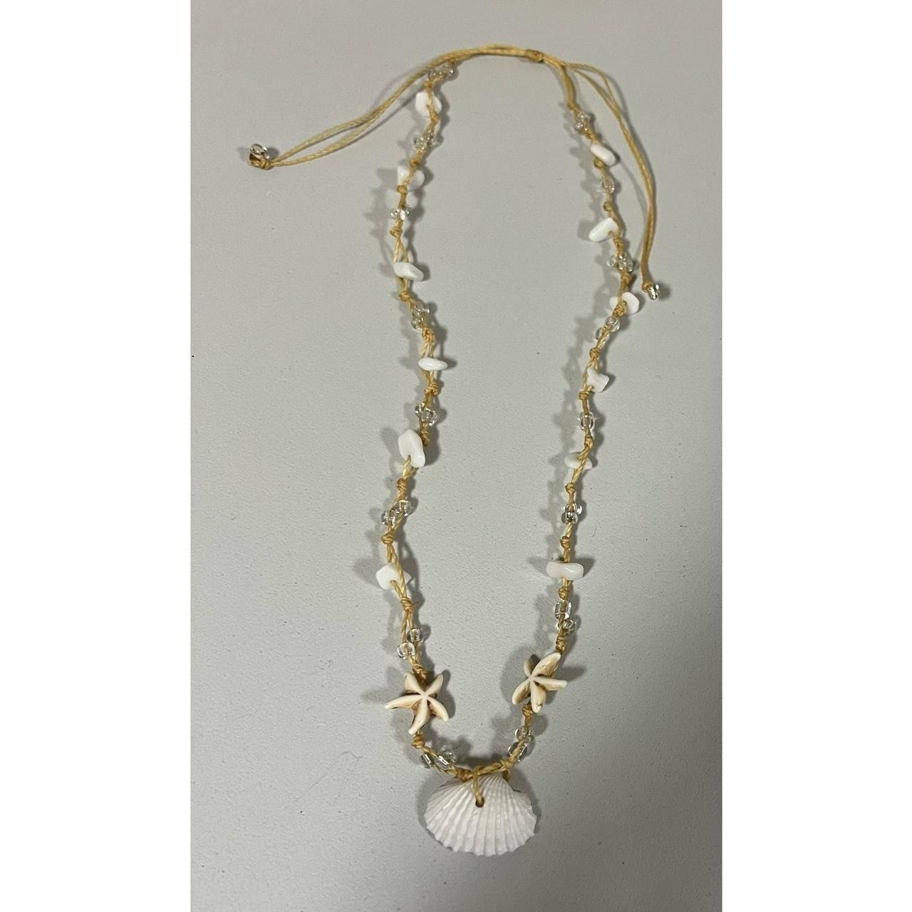 Jewelry × Vintage Tan Beaded Seashell Starfish Beach Vibes Necklace Jewelry 🐚 Size ONE SIZE - 2 Thumbnail