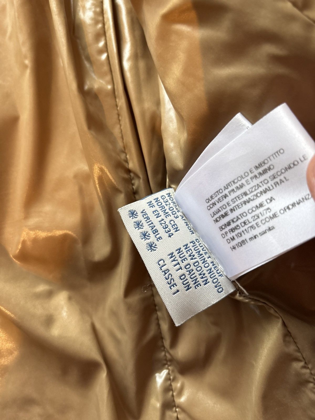 Moncler Moncler Roswell Jacket Size M / US 6-8 / IT 42-44 - 17 Thumbnail