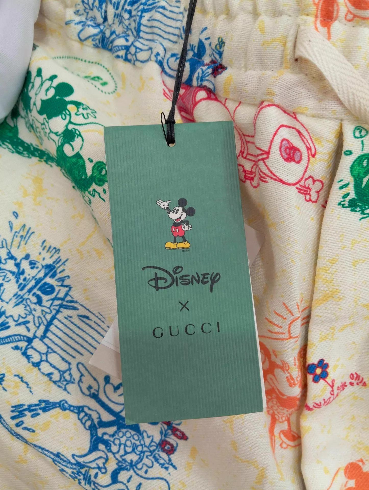 Gucci GUCCI Mickey Mouse All Over Print Shorts 46 Size US 30 / EU 46 - 5 Thumbnail