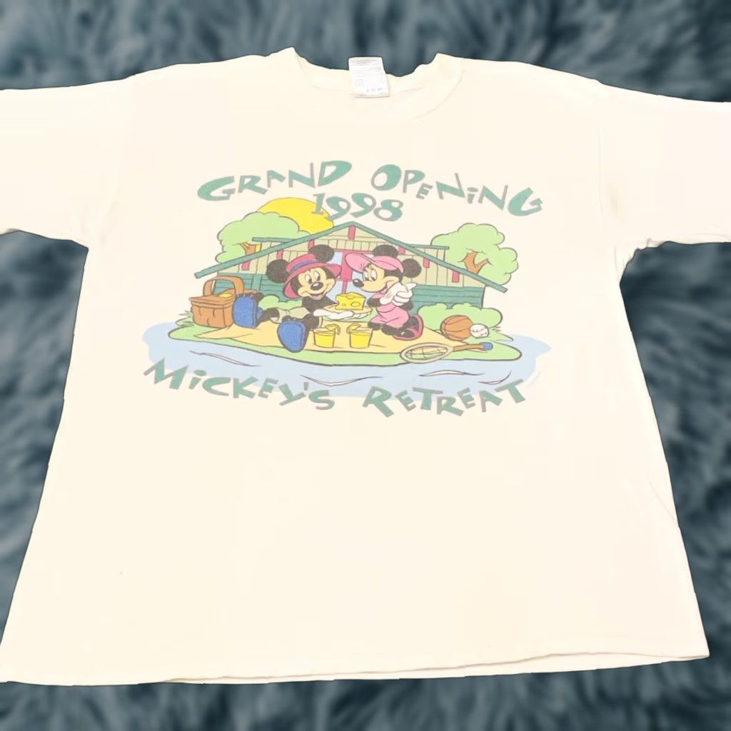 Disney VINTAGE 90s Disney Grand Opening Mickeys Retreat Shirt Mens L White T-Shirt Cast Mem Theme 90s Animals Cartoon Disney Size US L / EU 52-54 / 3 - 1 Thumbnail