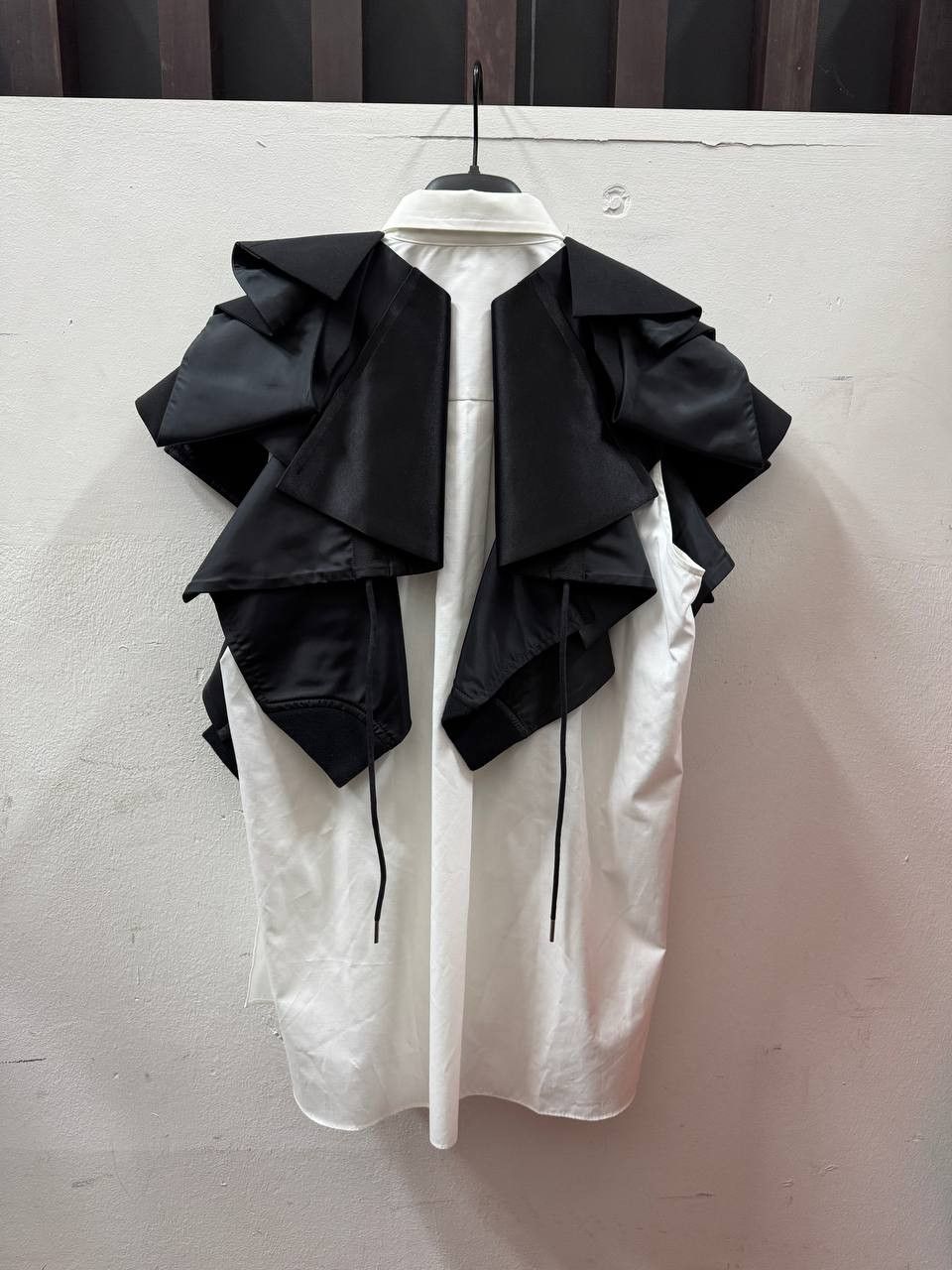 Sacai SS22 Sacai Pleated Ruffle Sleeveless Shirt Size L / US 10 / IT 46 - 3 Thumbnail