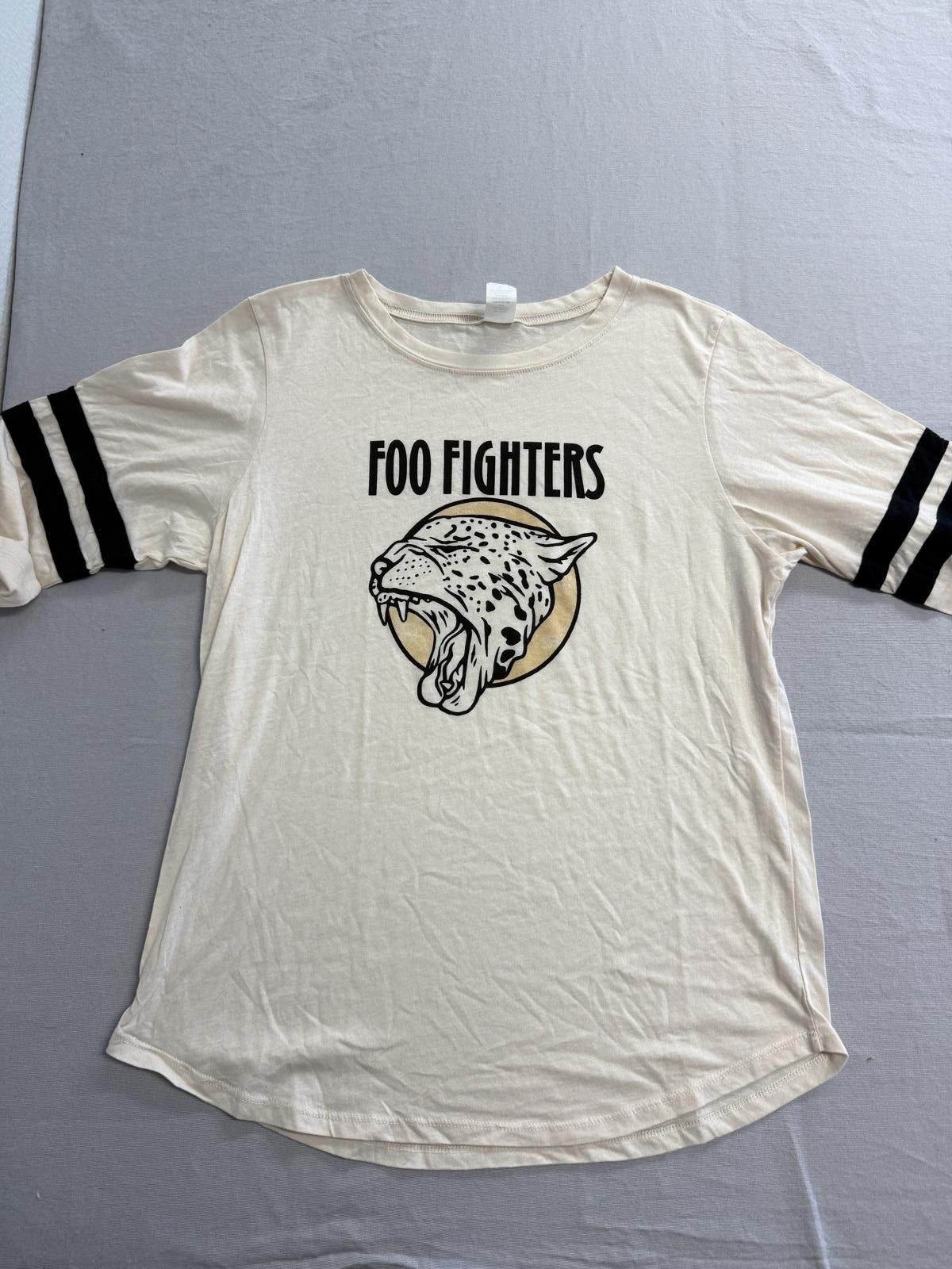 Designer Foo Fighters Baseball Tee Juniors Spirit Wear T-shirt XL Size US XL / EU 56 / 4 - 1 Thumbnail
