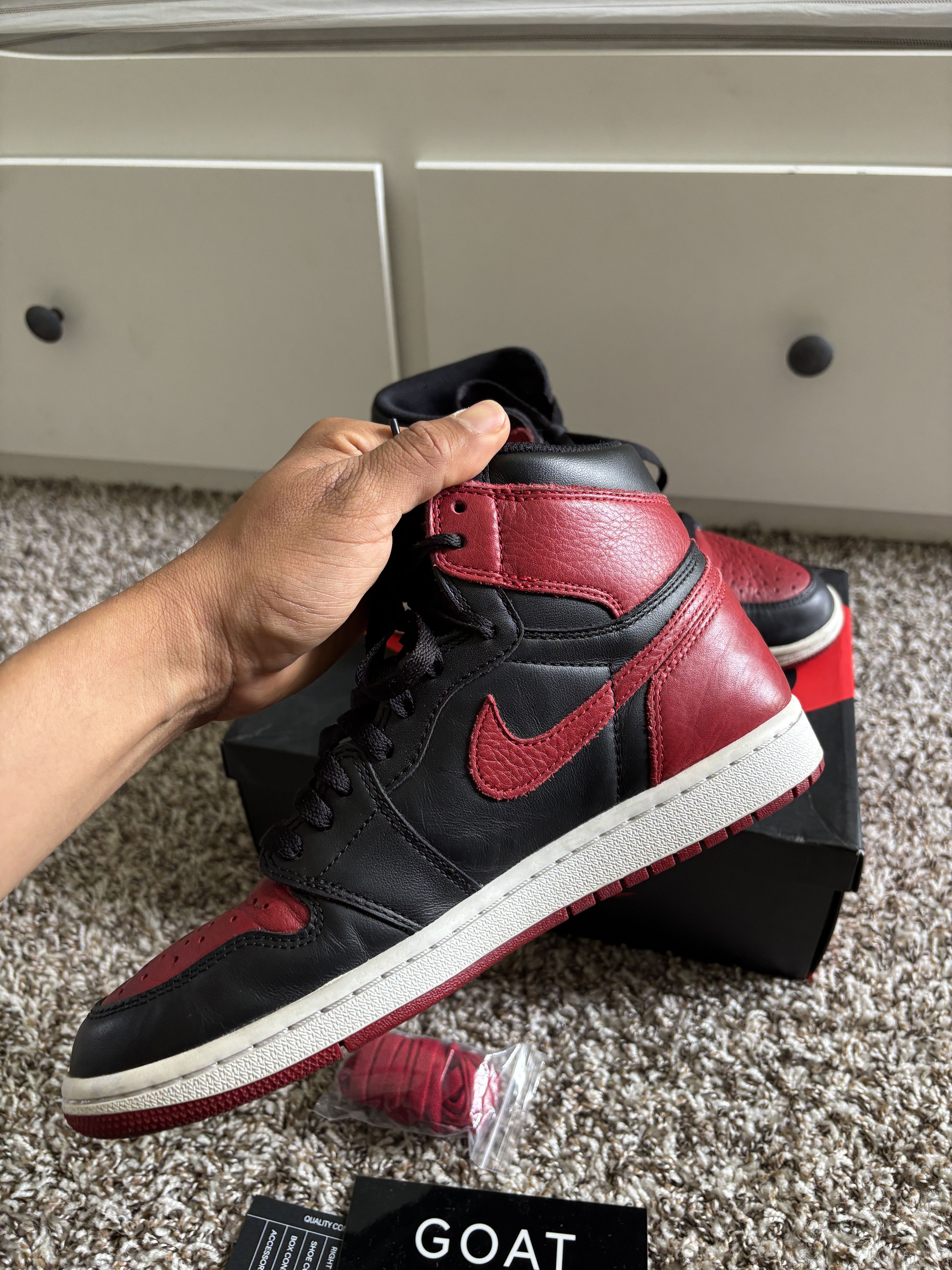 Nike Nike 2016 Air Jordan 1 Retro High OG 'Banned' 2016 Size 8 Size US 8 / EU 41 - 10 Thumbnail