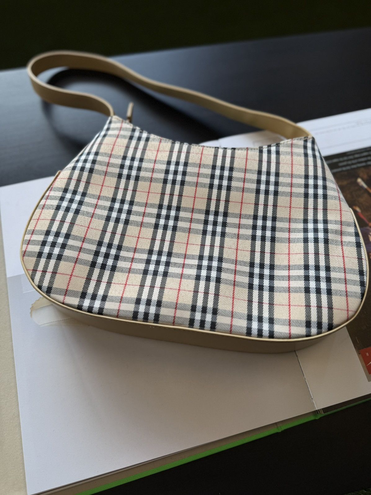Burberry Burberry Vintage Shoulder Bag Women’s Size ONE SIZE - 9 Thumbnail