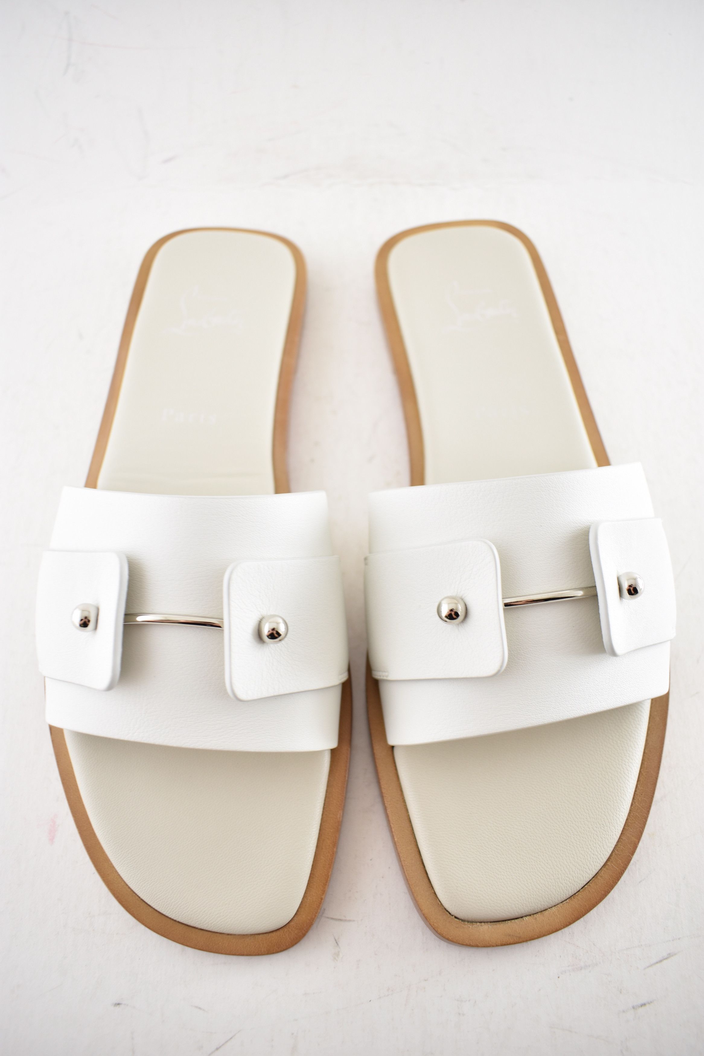 Christian Louboutin Chambelimule Donna Flat White Calf Leather Slide Sandal 36 Size US 6 / IT 36 - 7 Thumbnail