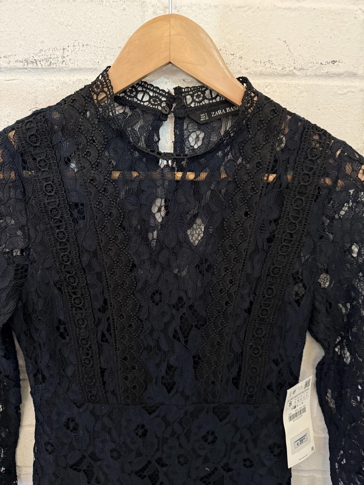Zara Zara Black Lace Long Sleeve Dress Size M / US 6-8 / IT 42-44 - 2 Thumbnail