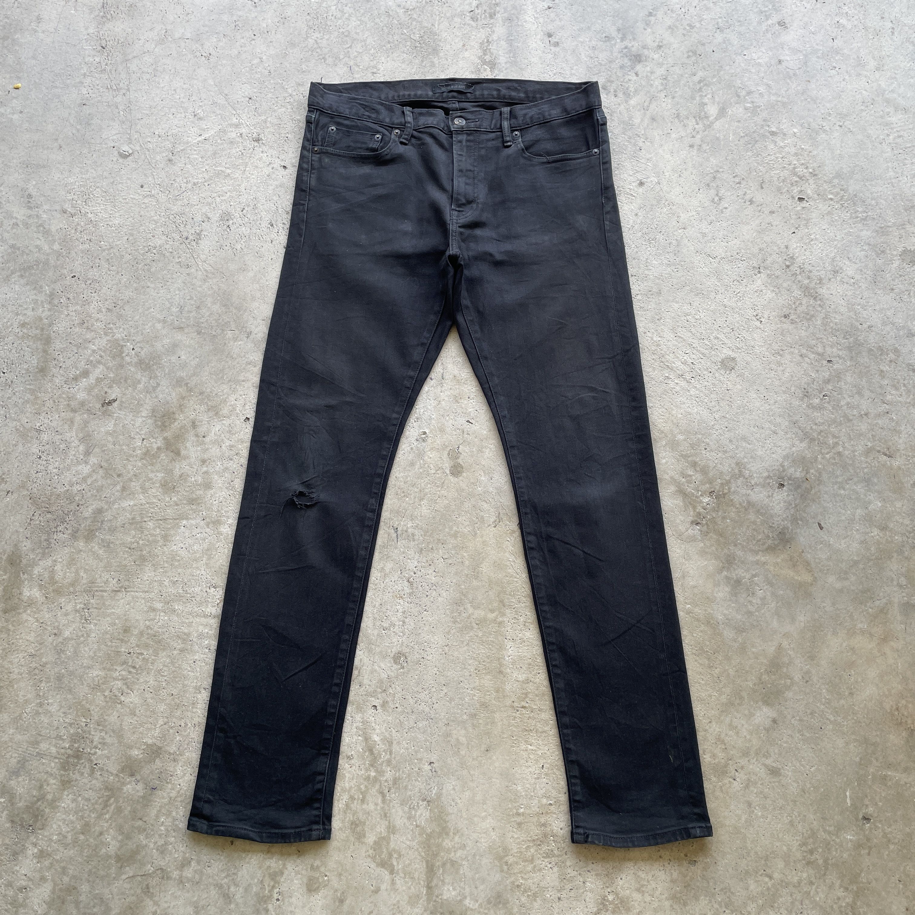 Japanese Brand Vintage Japanese Black Skinny Jeans Distressed Denim Pants Size US 34 / EU 50 - 2 Thumbnail