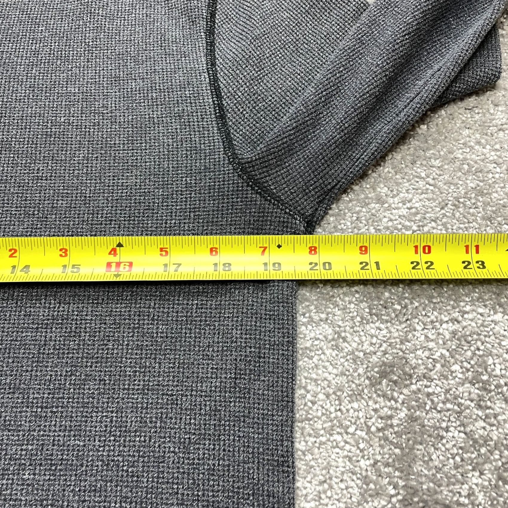 Old Navy Old Navy Mens Long Sleeve T-Shirt Gray Thermal Henley Neck Stretch L Regular Size XS-XL? Size US L / EU 52-54 / 3 - 6 Thumbnail