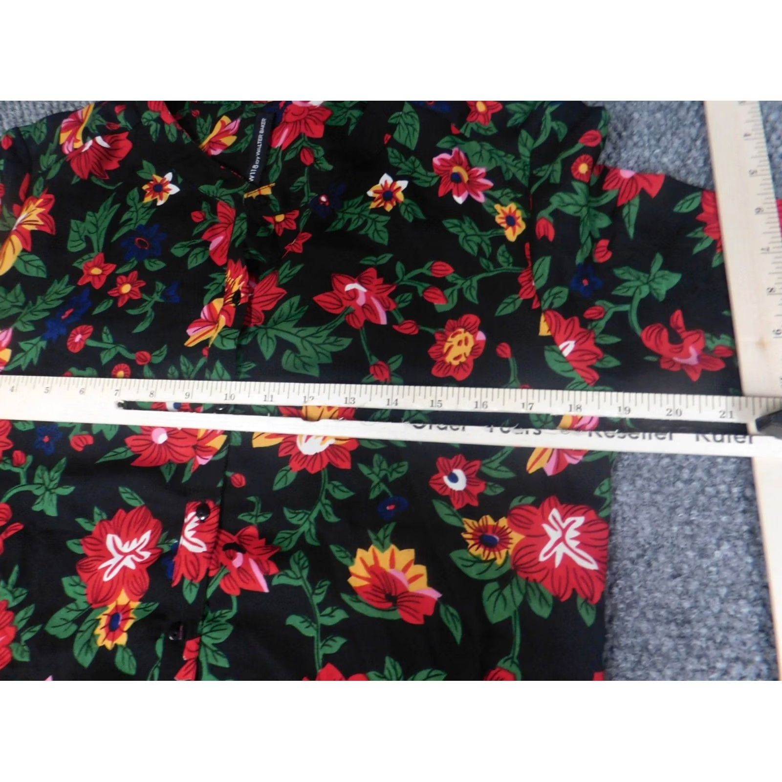 Vintage Walter Baker Womens Button-Up Blouse XS Black Floral Long Sleeve Crew Neck Pullover Down Polyester Casual Regular Style Basic 90s Theme Classic Size XS / US 0-2 / IT 36-38 - 4 Thumbnail