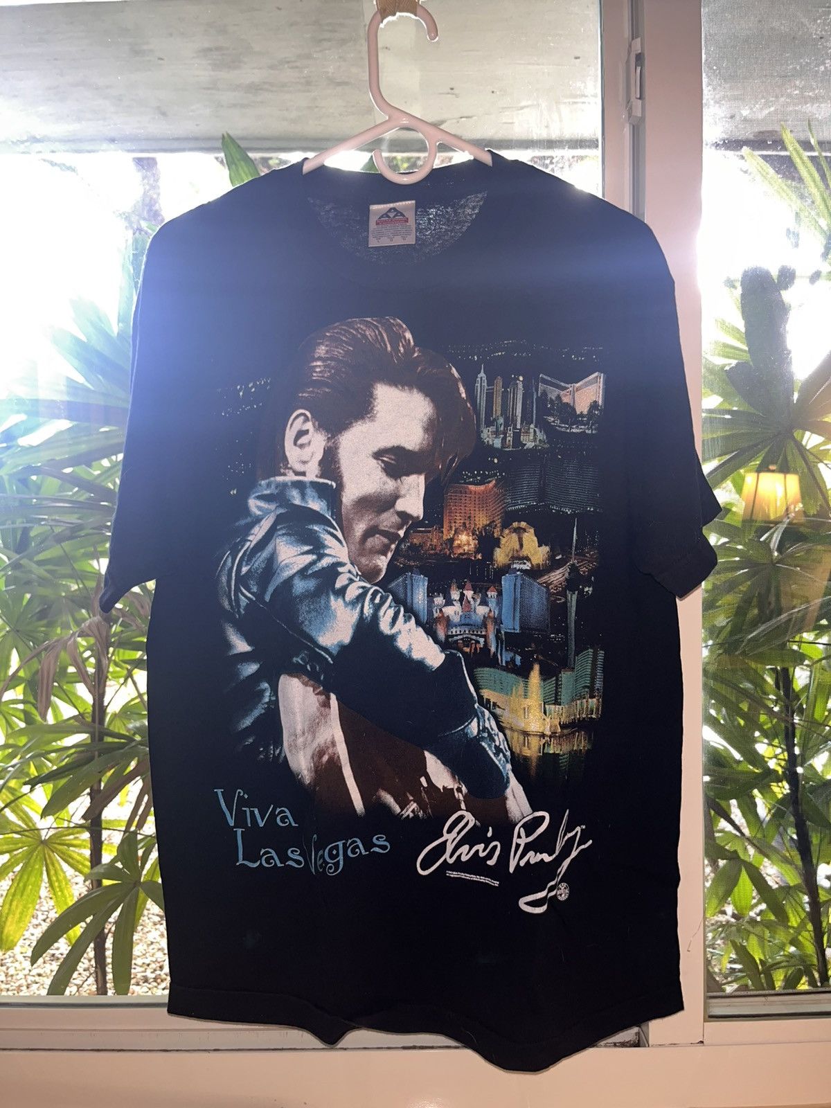 Vintage Official Elvis Presley Enterprises Graphic Tee Size US L / EU 52-54 / 3 - 1 Thumbnail