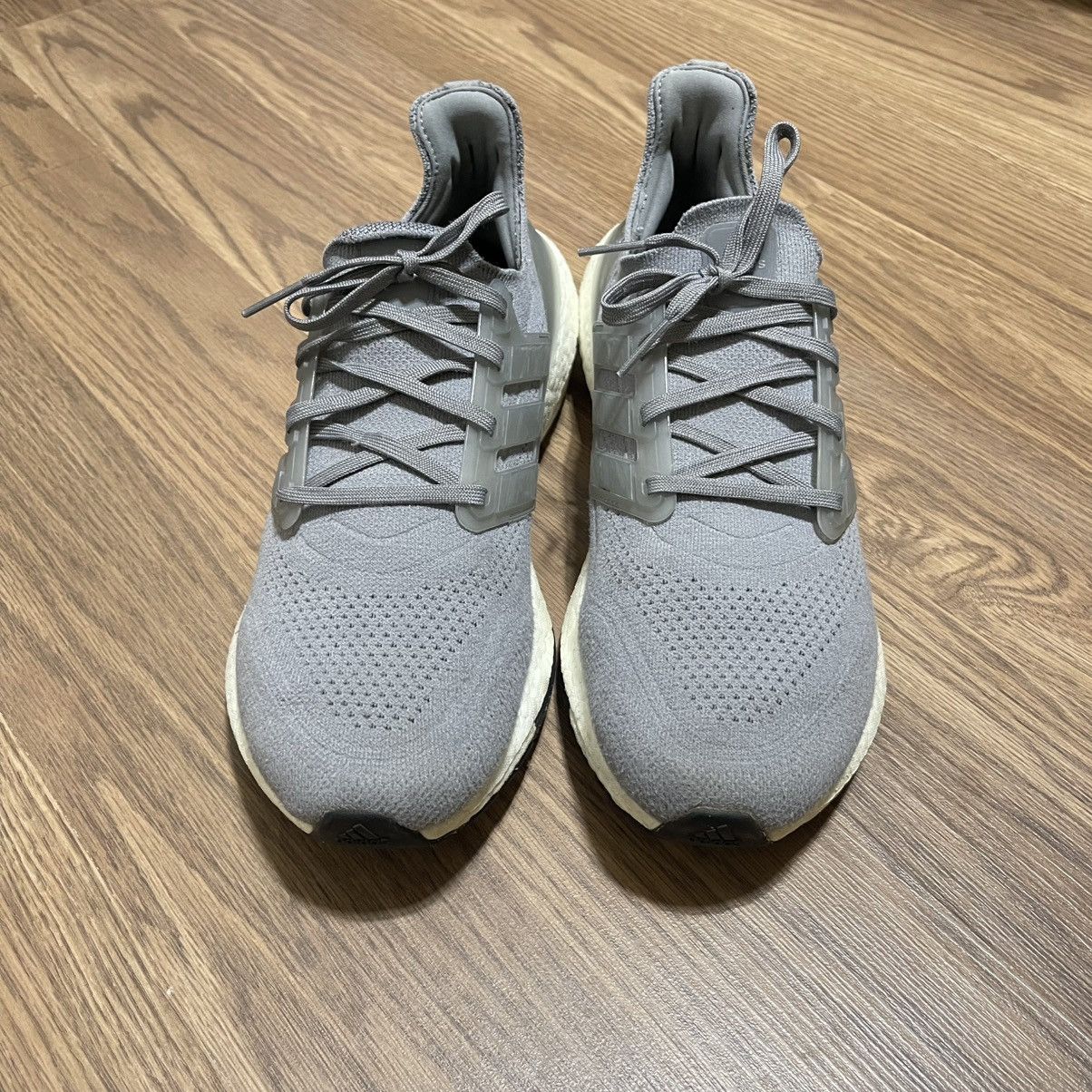 Adidas adidas Ultraboost Light grey silver Knit Upper Lace size 11 Size US 11 / EU 44 - 7 Thumbnail