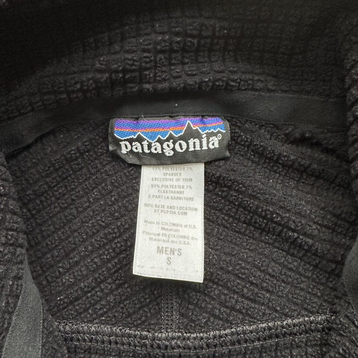 Patagonia Vintage 2000s Patagonia R1 Black Quarter Zip Pullover Size US S / EU 44-46 / 1 - 9 Thumbnail