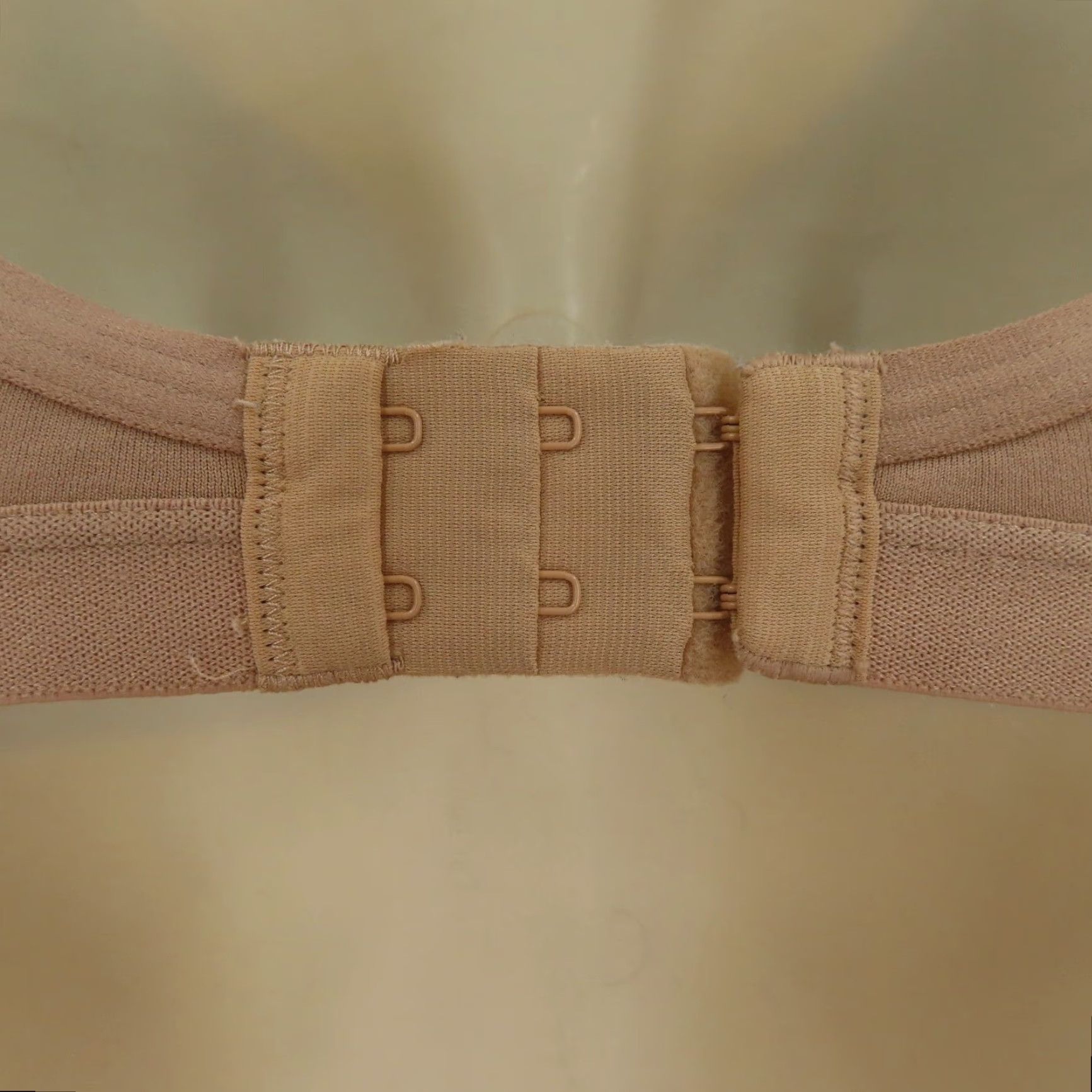 Vintage Warners Womens Bra Blissful Benefits Solid Beige Wireless Lined Padded S Beige Women’s Small T-Shirt Bra Size ONE SIZE - 6 Thumbnail