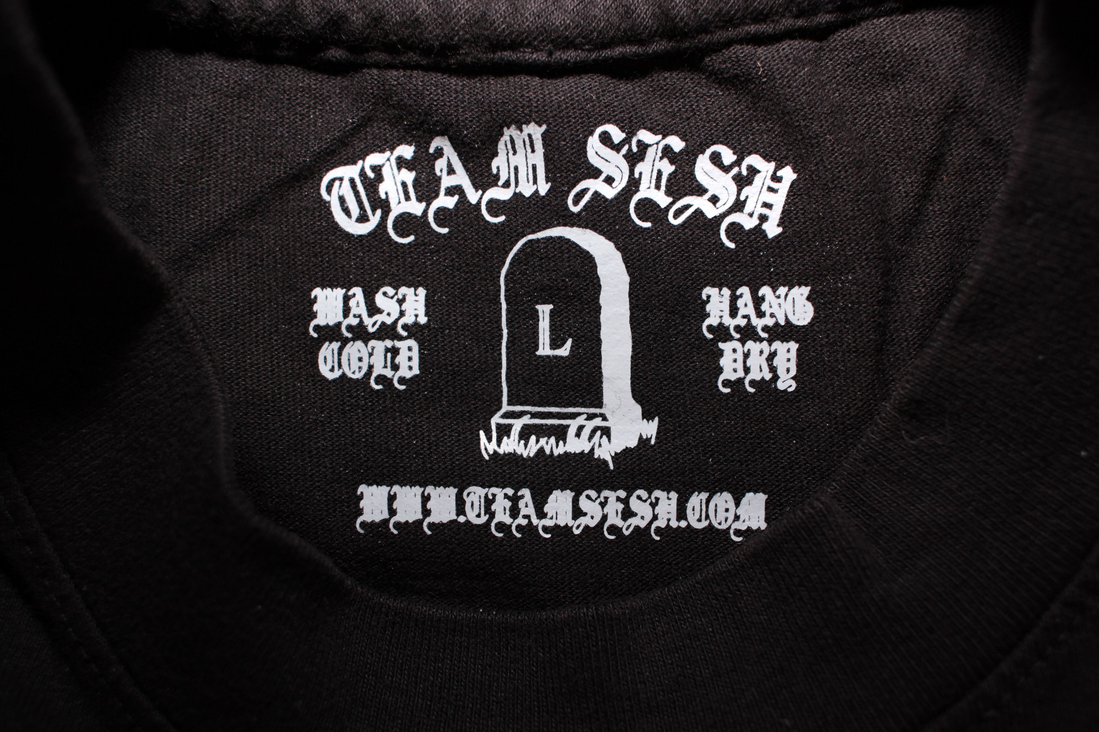 Bones × TeamSESH TeamSESH "DEADBOYS" T-Shirt Size US L / EU 52-54 / 3 - 6 Thumbnail
