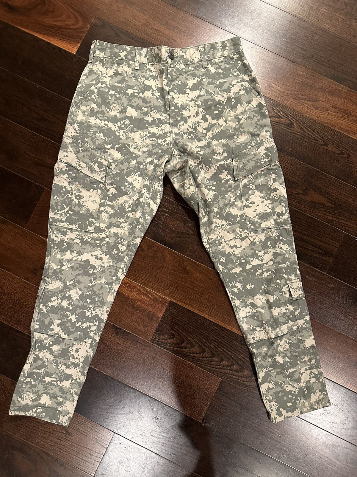 Vintage Authentic Military Camo Pants Size US 34 / EU 50 - 1 Thumbnail