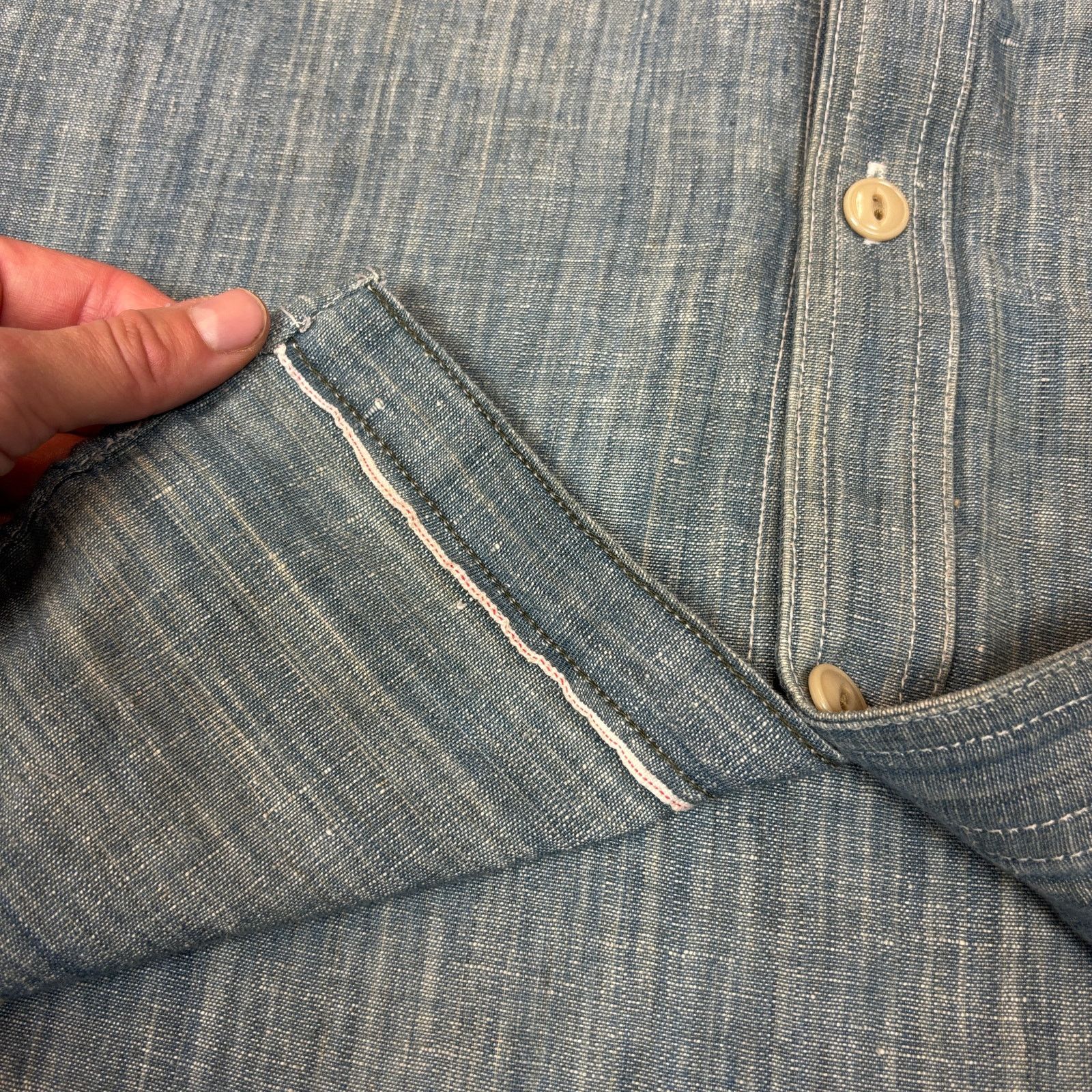 Rogue Territory Work Shirt Men's Medium Chambray Selvedge