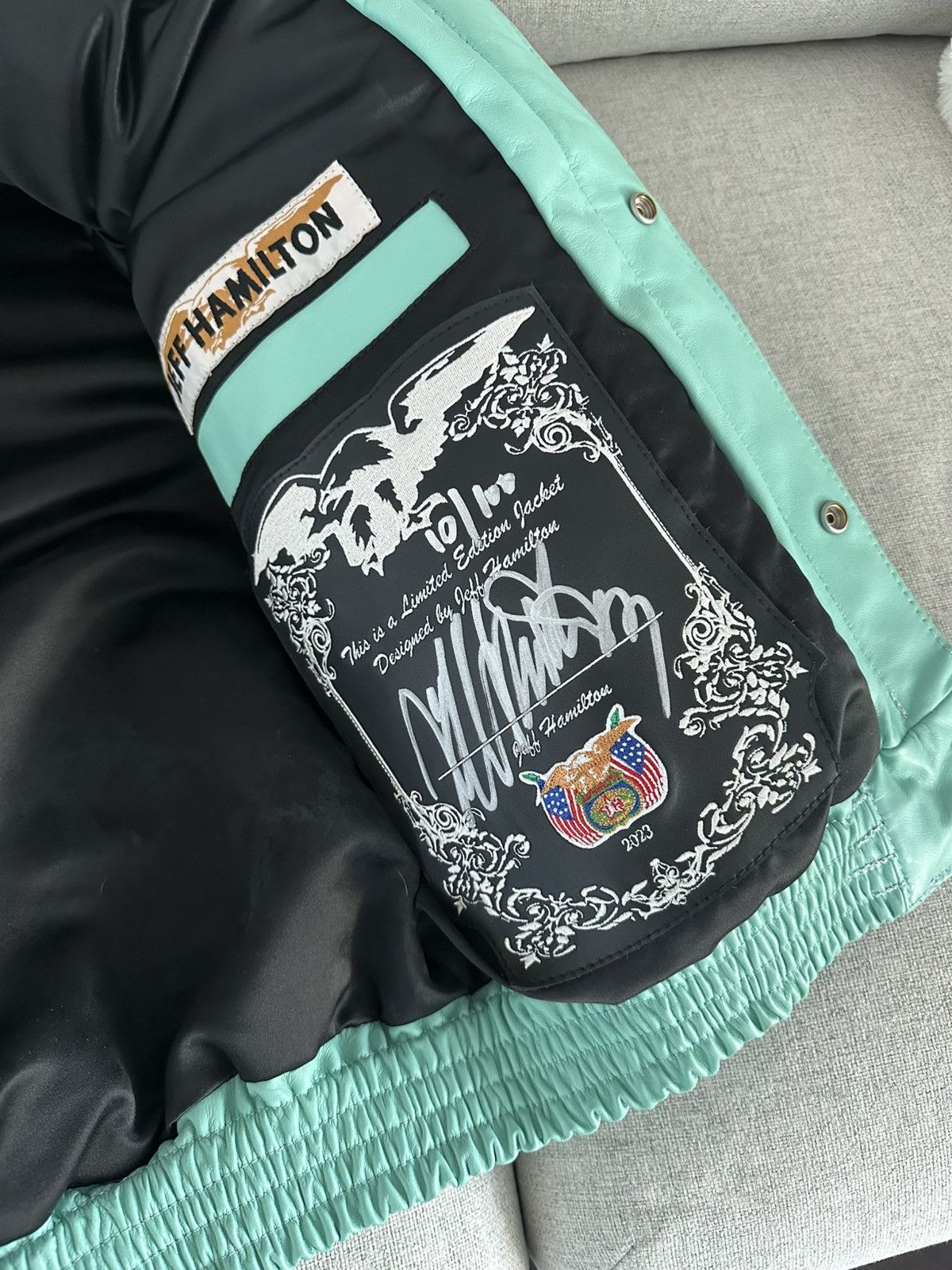 Jeff Hamilton Signed Jeff Hamilton x NBA logo jacket Size US L / EU 52-54 / 3 - 12 Thumbnail