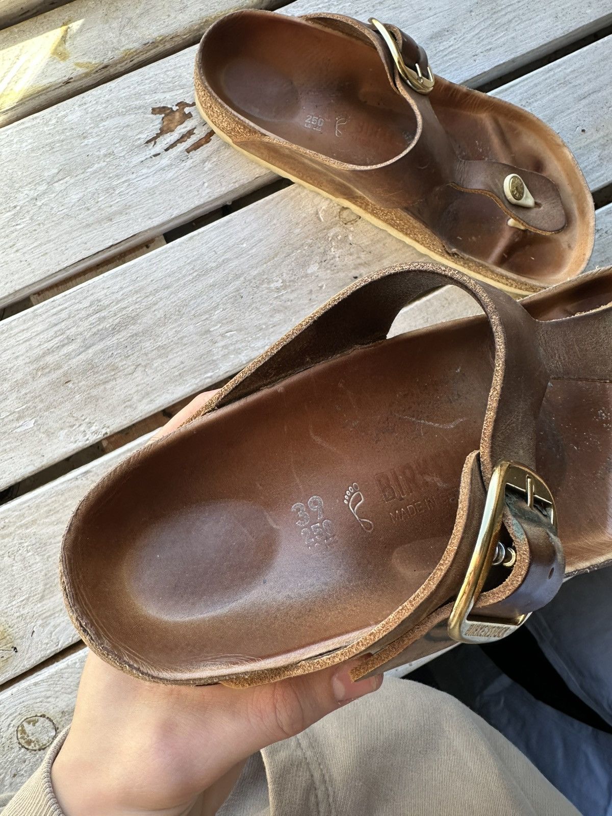 Birkenstock 🚨 VNTG Birkenstock 39 brown unisex Luxe Sandals rare slides Size US 9 / IT 39 - 6 Thumbnail