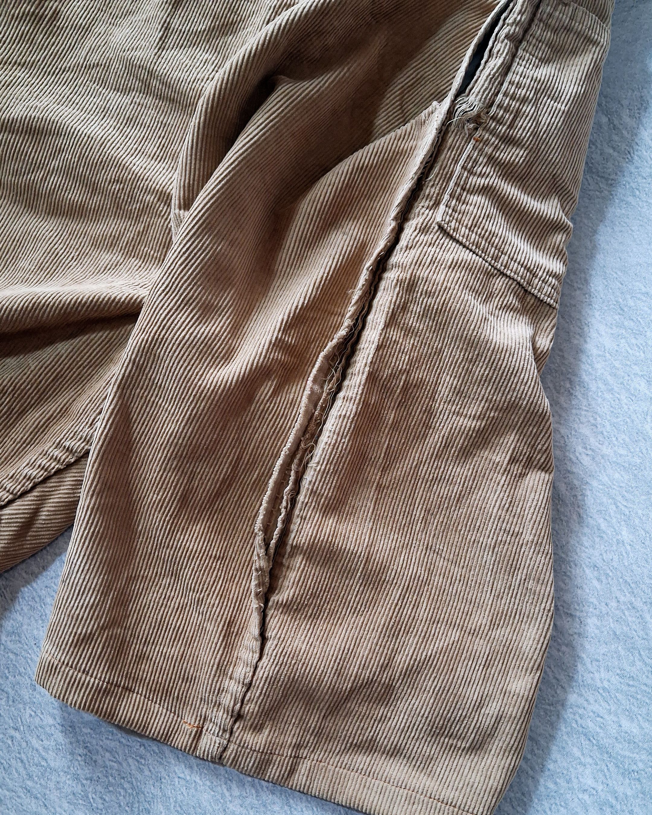 Oshkosh OSHKOSH BGOSH VESTBAK GREEN BRASS BUTTON CORDUROY OVERALLS Size US 37 - 15 Thumbnail