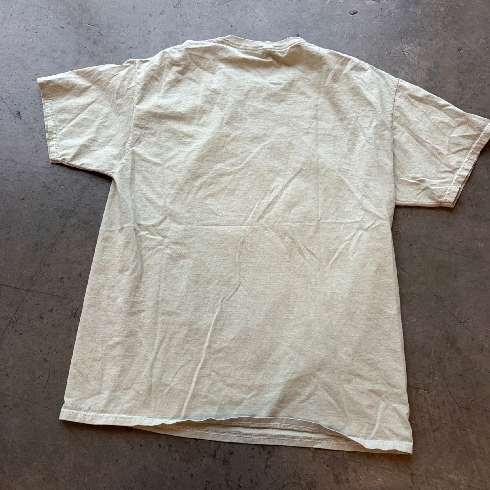 Vintage VINTAGE Y2K Aaliyah Rap Tour Graphic Tee Beige Women’s S/M Shirt Men M Adult Medium Beige Aaliyah Tour Graphic Tee Women’s S/M Size M / US 6-8 / IT 42-44 - 2 Thumbnail