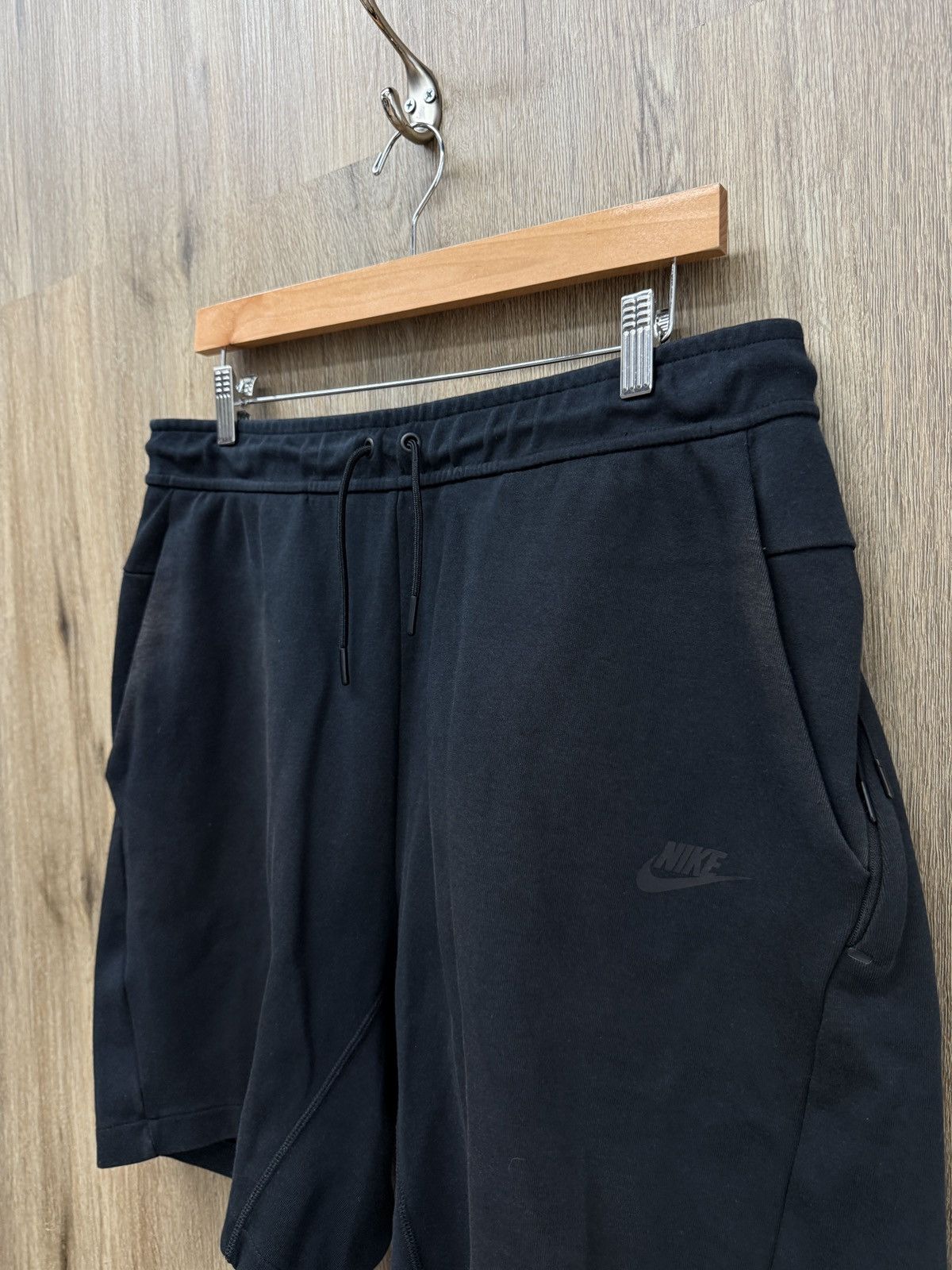 Nike Nike Tech Black Shorts Size US 34 / EU 50 - 3 Thumbnail