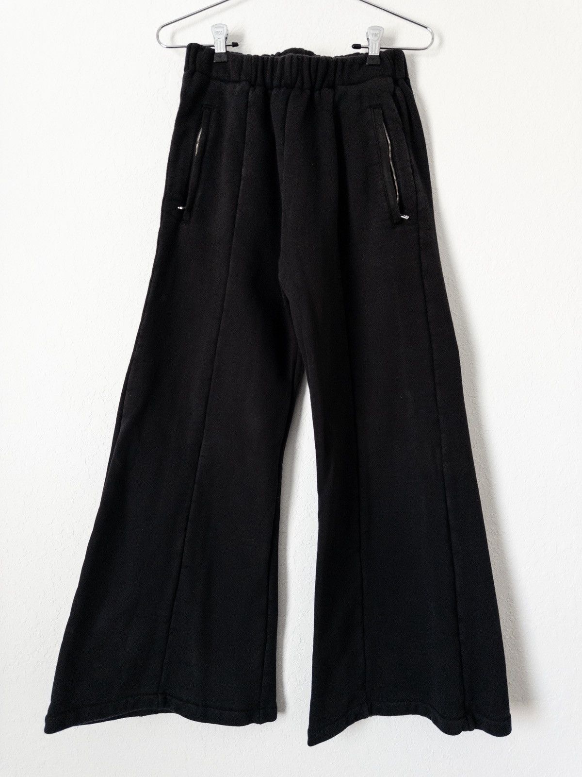 Amiri Amiri Wide Flare Sweatpant Size US 30 / EU 46 - 1 Thumbnail