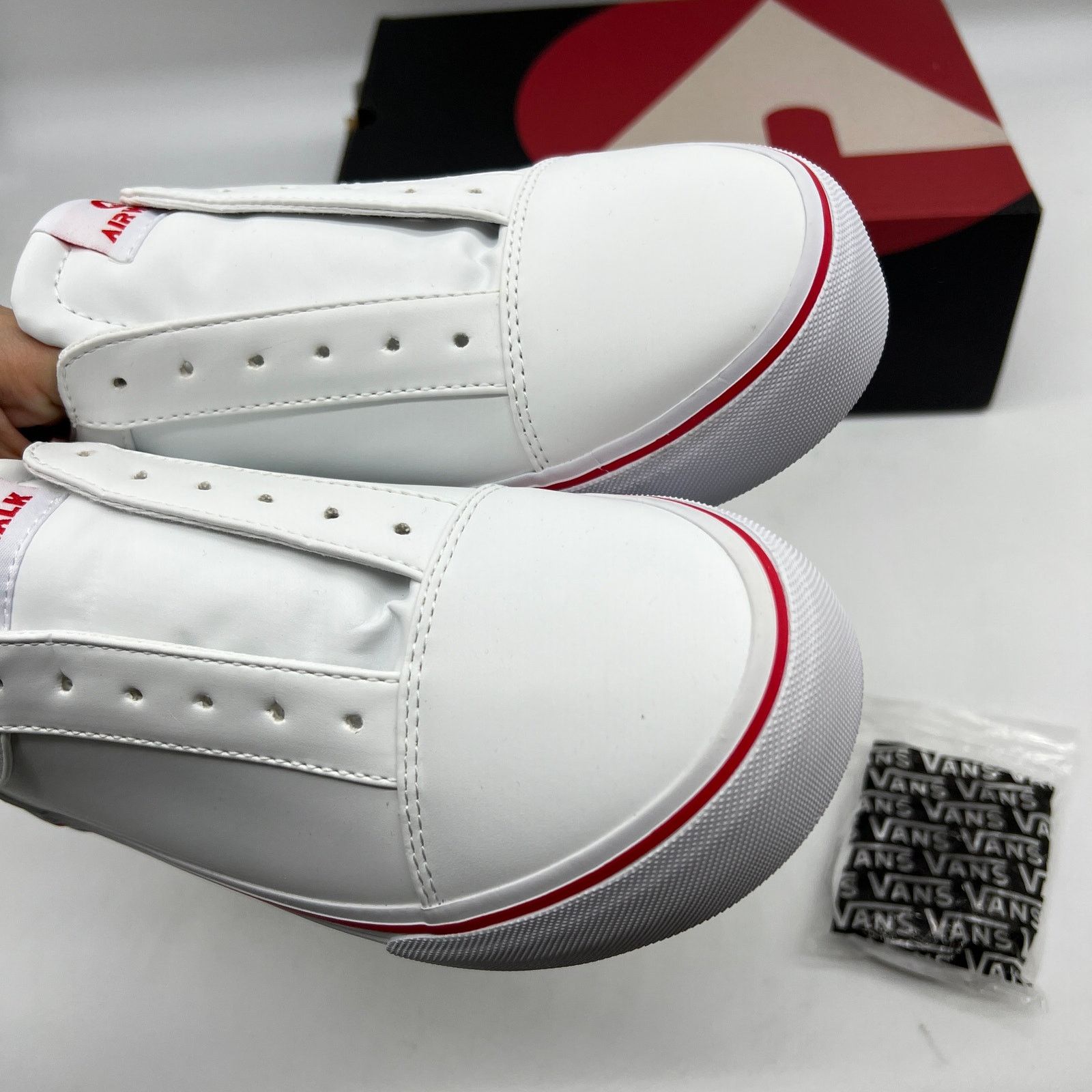 Airwalk AIRWALK Skateboarding Shoes for Women White Color Size 7.5 Size US 7.5 / IT 37.5 - 5 Thumbnail