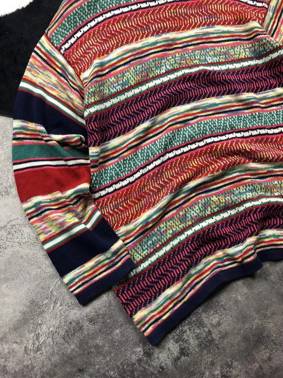 United Colors Of Benetton UNITED COLORS OF BENETTON Coogi Style Y2k Knitted Sweater Size US L / EU 52-54 / 3 - 3 Thumbnail