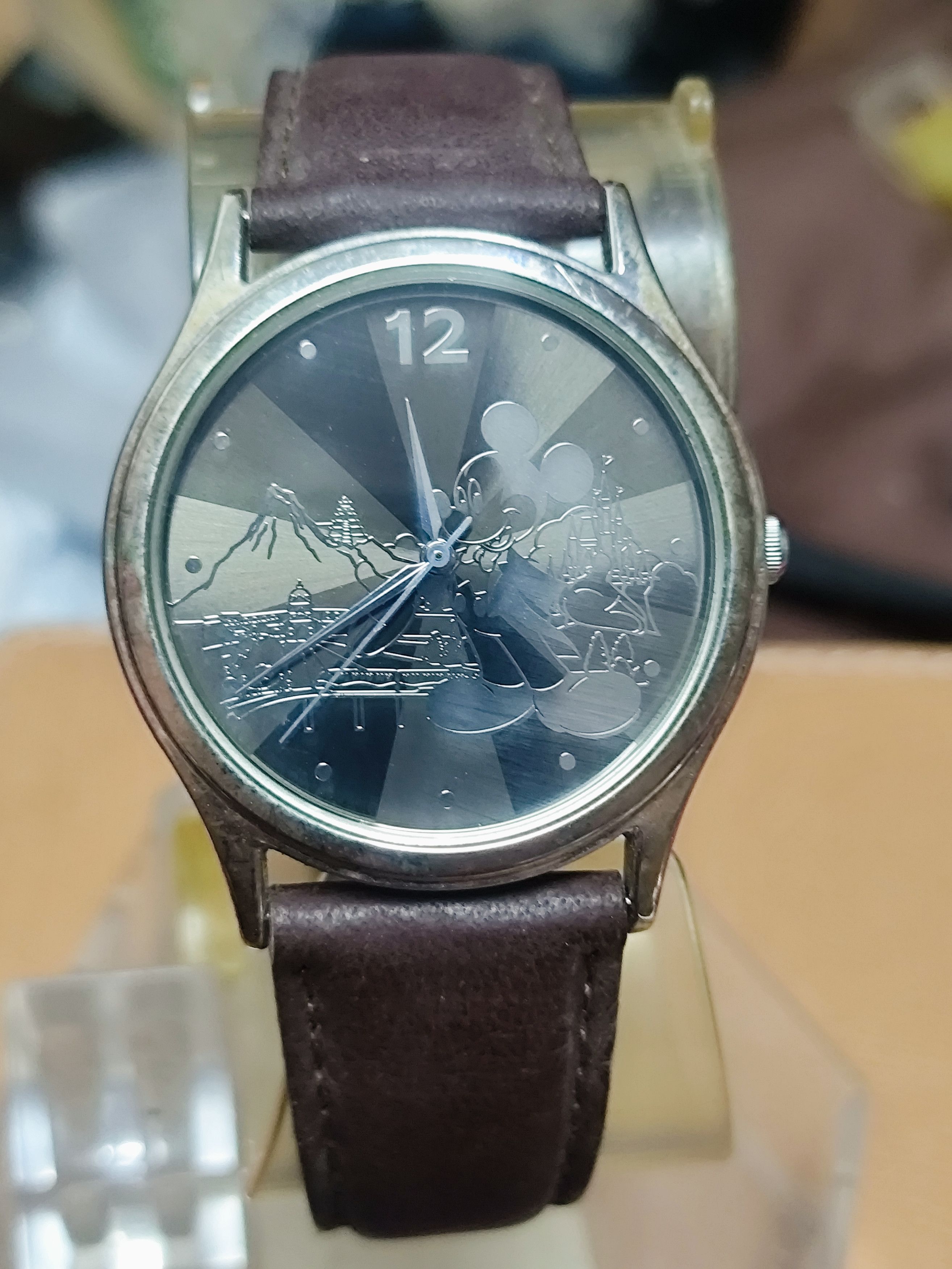 Disney × Japanese Brand × Vintage Vintage Mickey Mouse Tokyo Disney Watch Size ONE SIZE - 2 Thumbnail