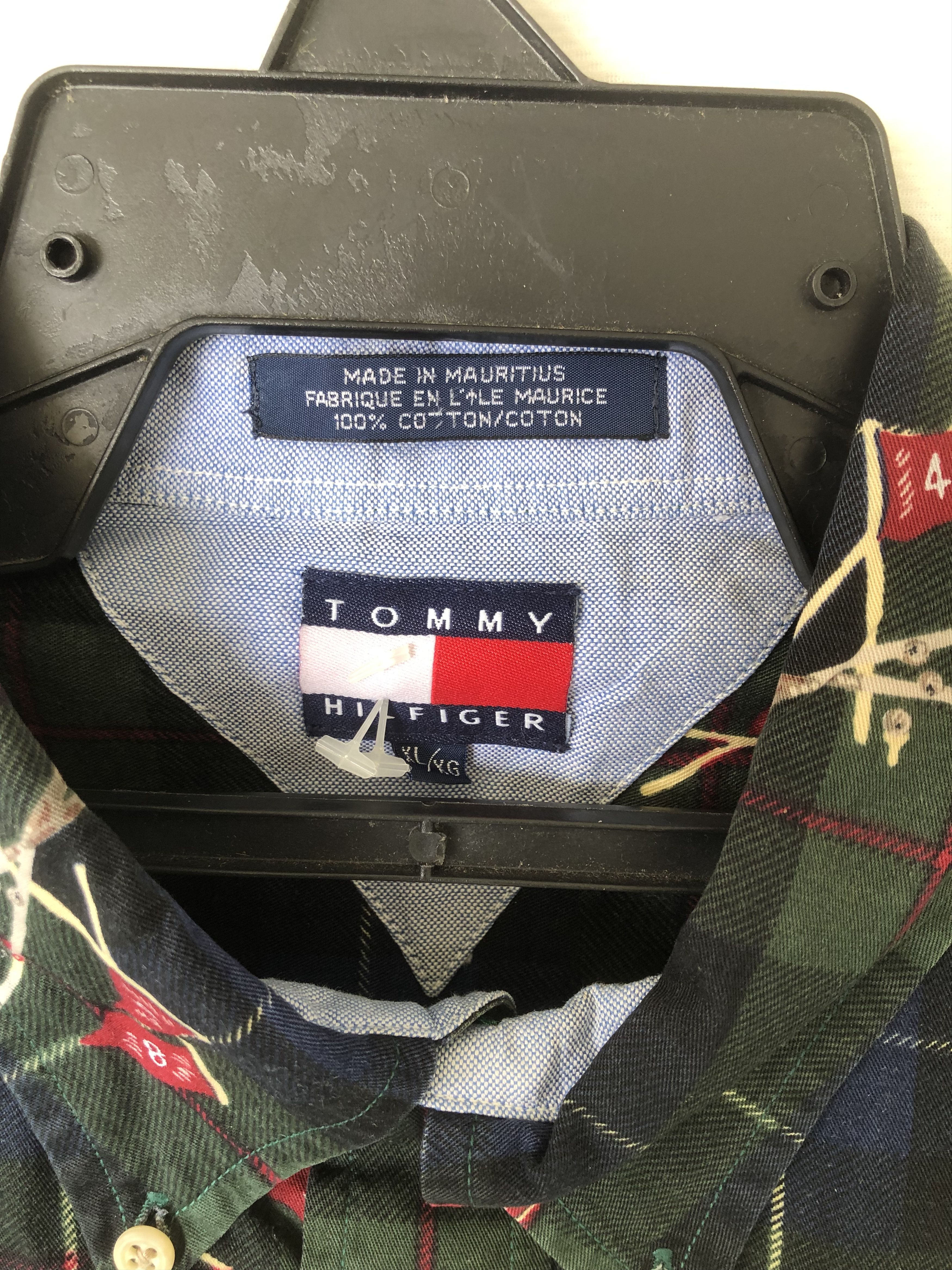 Tommy Hilfiger Vintage TOMMY HILFIGER Overprint Button Shirt Size US XL / EU 56 / 4 - 5 Thumbnail