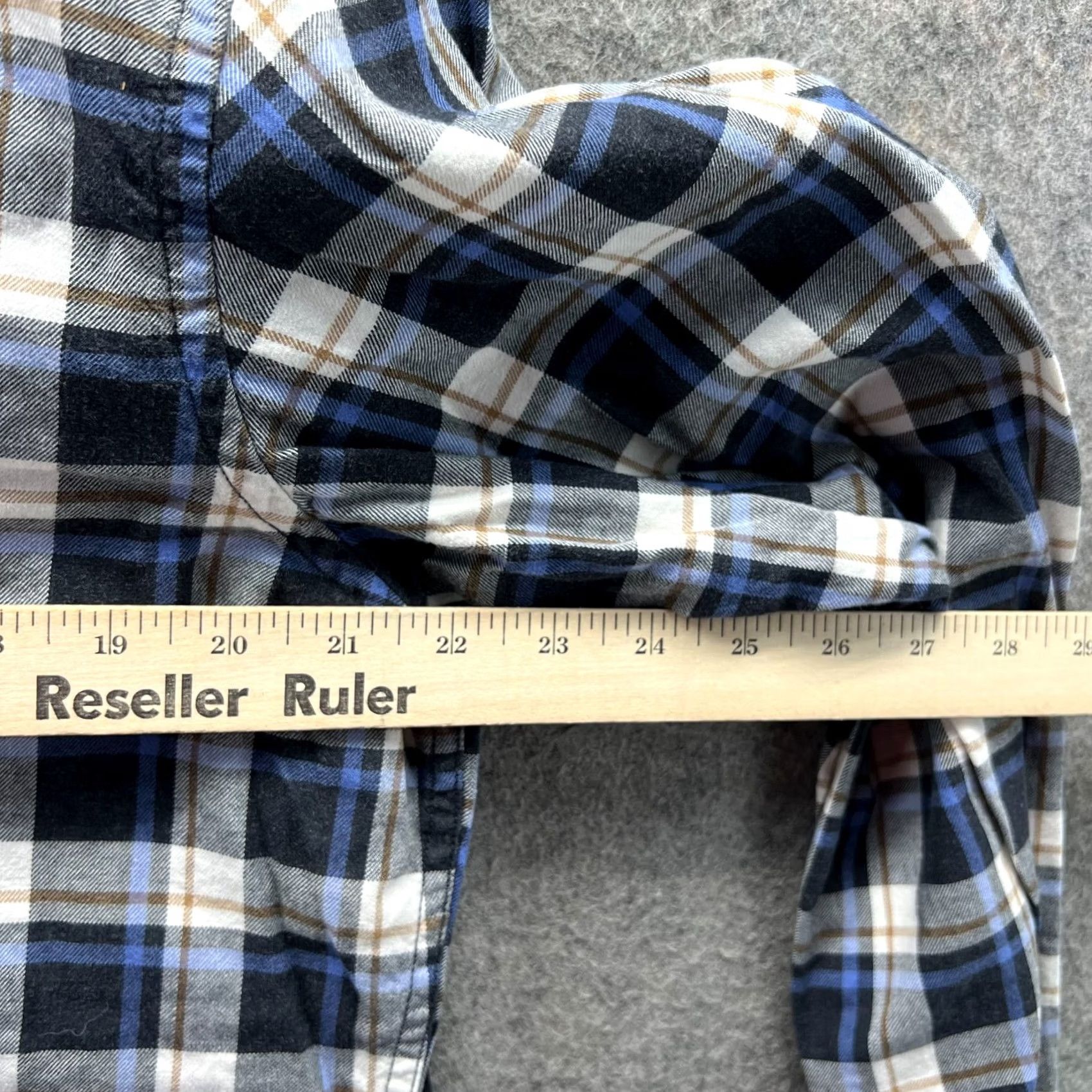 Banana Republic VINTAGE Banana Republic Shirt Men L Blue Button-Down Luxe Flannel Slim Fit Plaid Casual Workwear Size US L / EU 52-54 / 3 - 6 Thumbnail