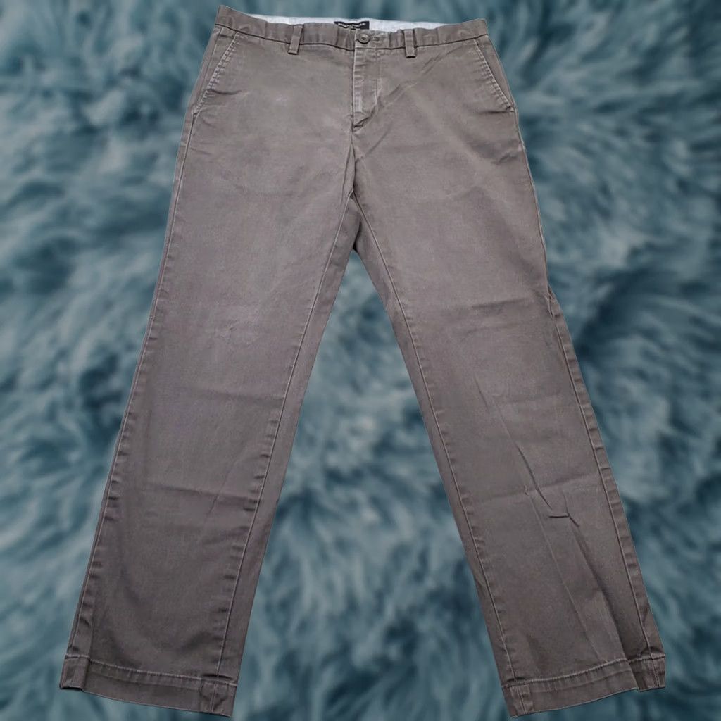Banana Republic Banana Republic Mens Chino Pants 33x32 Gray Flat Front Slash Pocket Straight Leg Shirt? Size US 33 - 1 Thumbnail