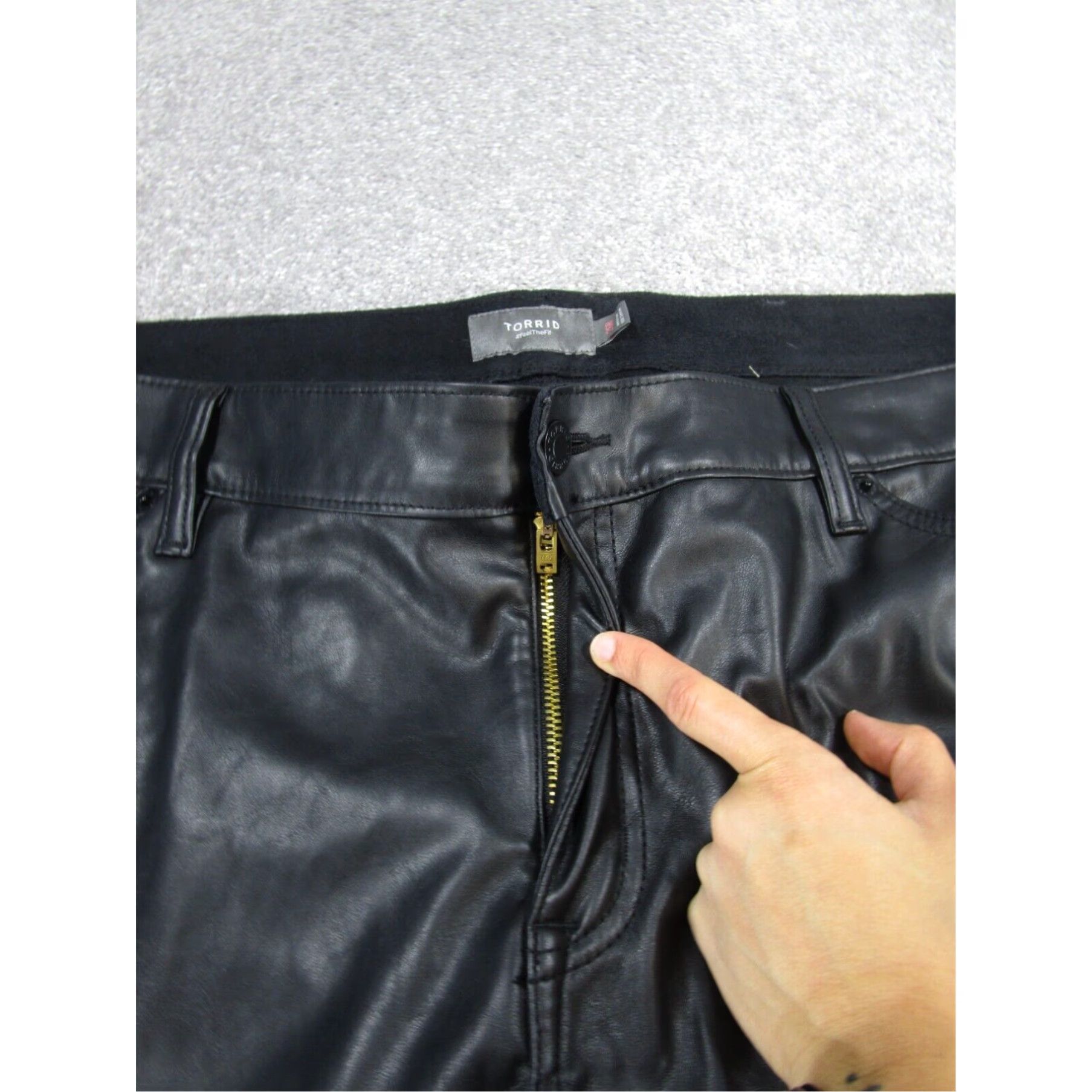 Torrid Torrid Womens Faux Leather Pants Black Skinny Fit 26 XL Size 26" / US 2 / IT 38 - 3 Thumbnail
