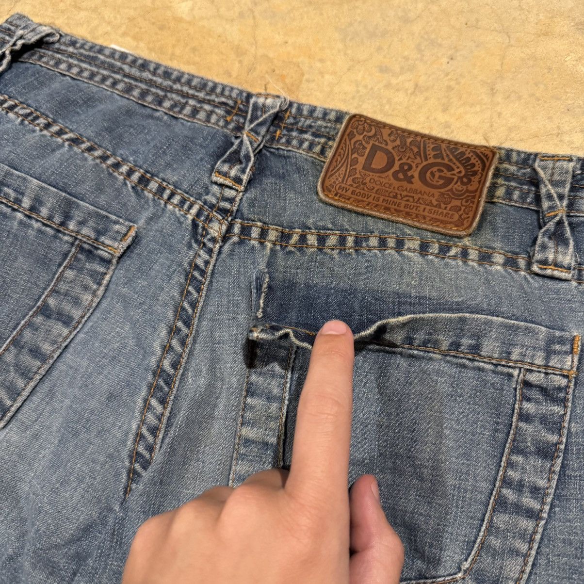 Dolce & Gabbana Vtg 2000s Dolce & Gabbana Double Seam Faded Distressed Jeans Size US 31 - 13 Thumbnail
