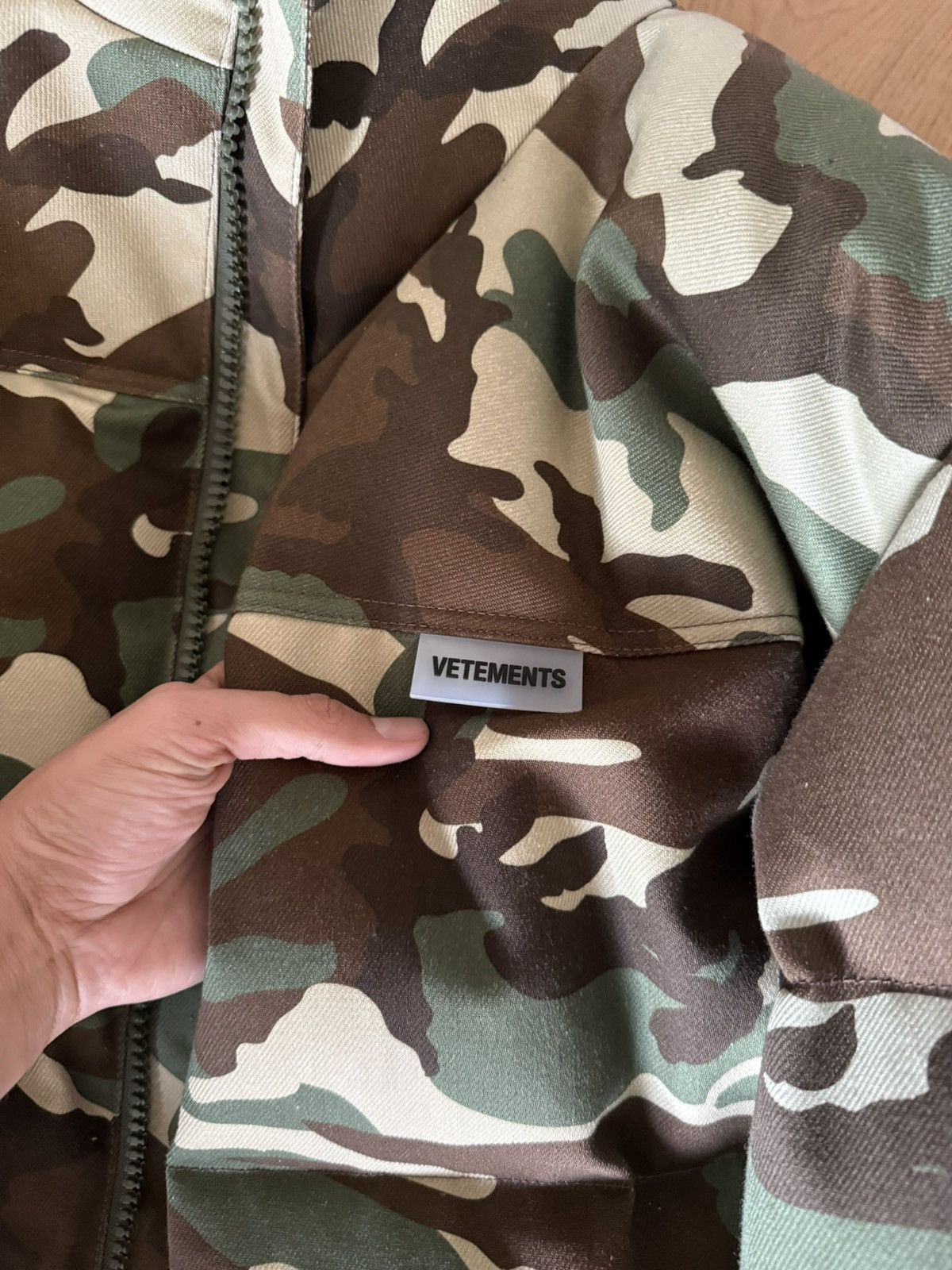 Vetements Vetements Camo Print Long Puffer Jacket (fits L-XL) Size US S / EU 44-46 / 1 - 5 Thumbnail