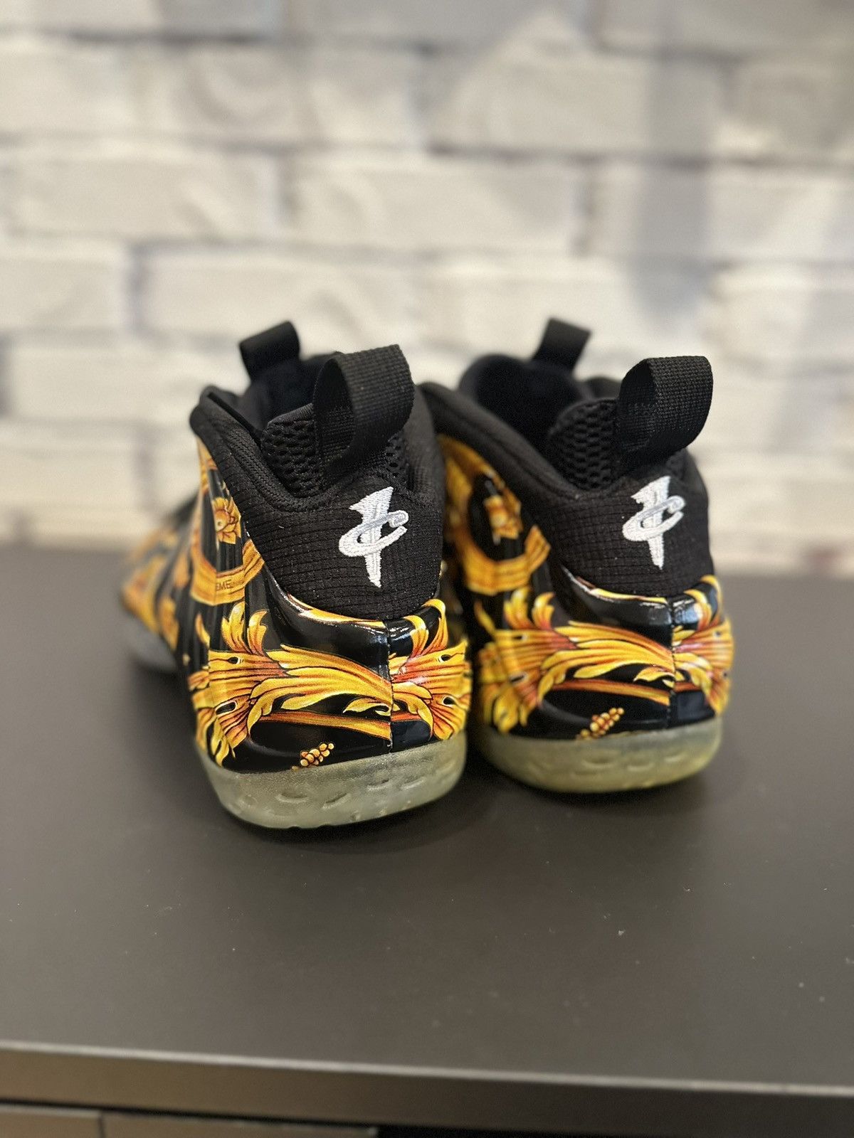 Nike × Supreme Supreme Foamposite Black 2013 DS NB size 10.5 Size US 10.5 / EU 43-44 - 4 Thumbnail