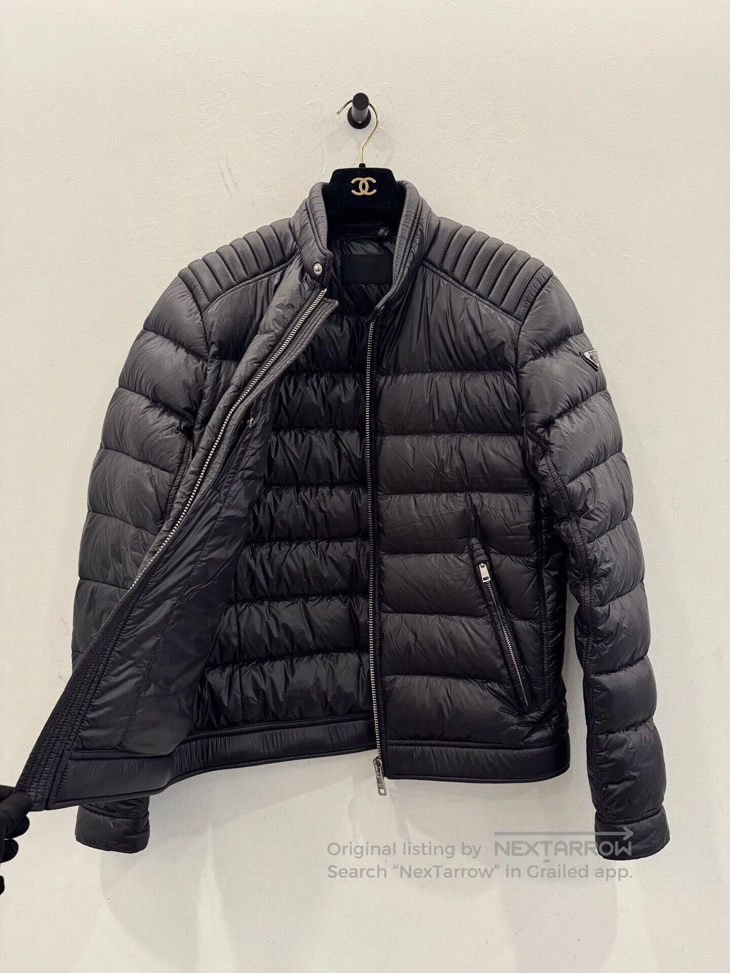 Prada Prada Side Triangle Logo Black Men's Down Jacket. Size US M / EU 48-50 / 2 - 4 Thumbnail
