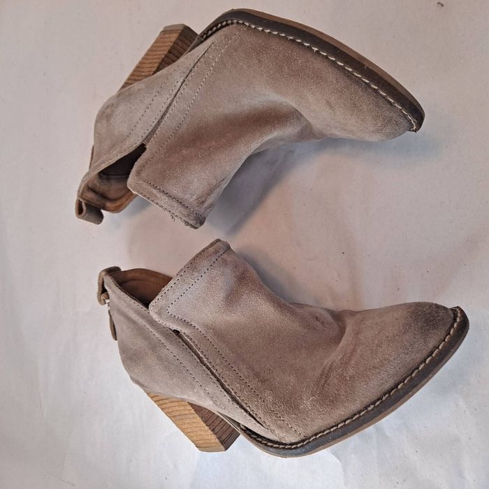 Vanhook bootie shop jeffrey campbell