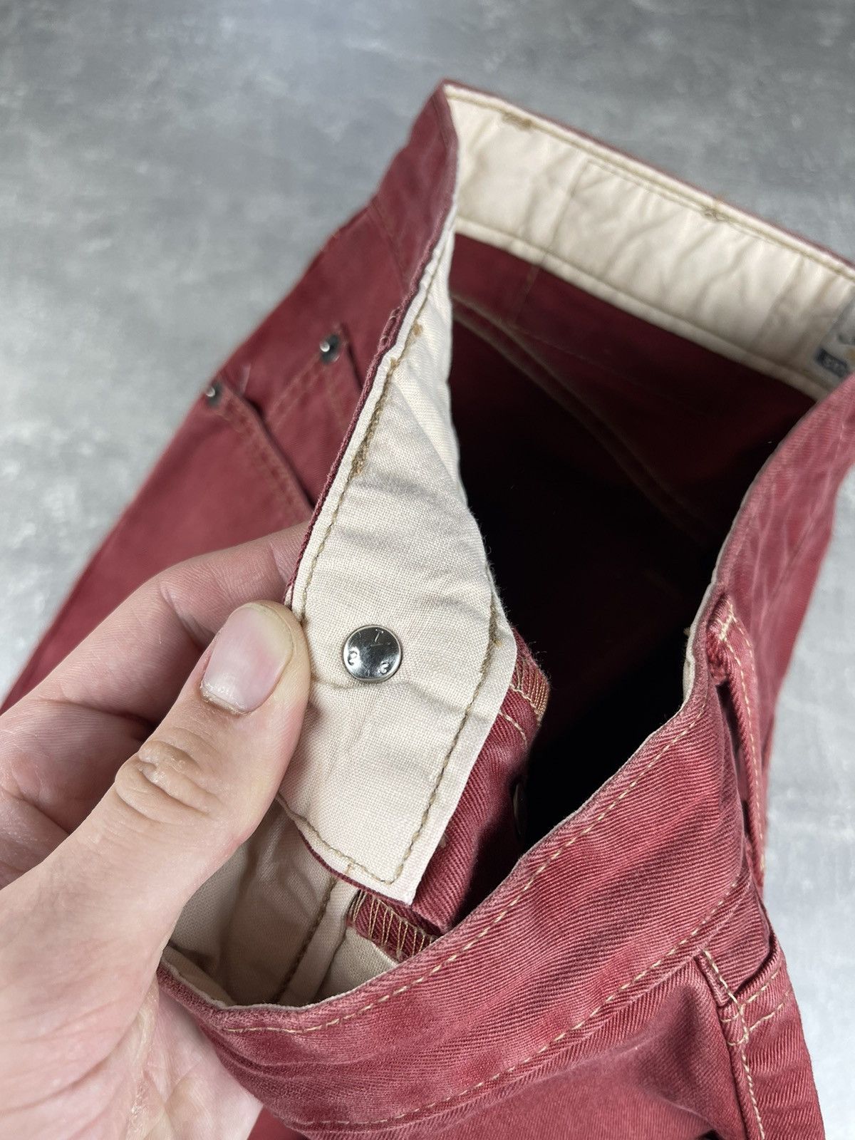 Levi's × Vintage Levi’s 401 Rare Vintage 90s Red Denim Jeans Size US 28 / EU 44 - 10 Thumbnail
