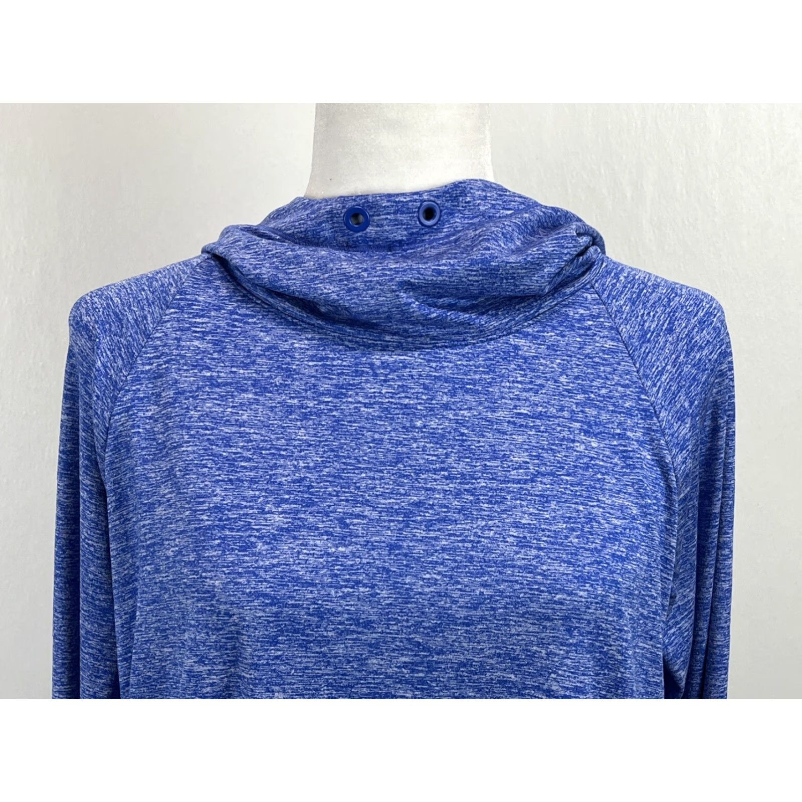 Athleta Athleta Hoodie Shirt Sz Medium Womens Blue Pullover Performance Athleisure SOFT Size M / US 6-8 / IT 42-44 - 5 Thumbnail