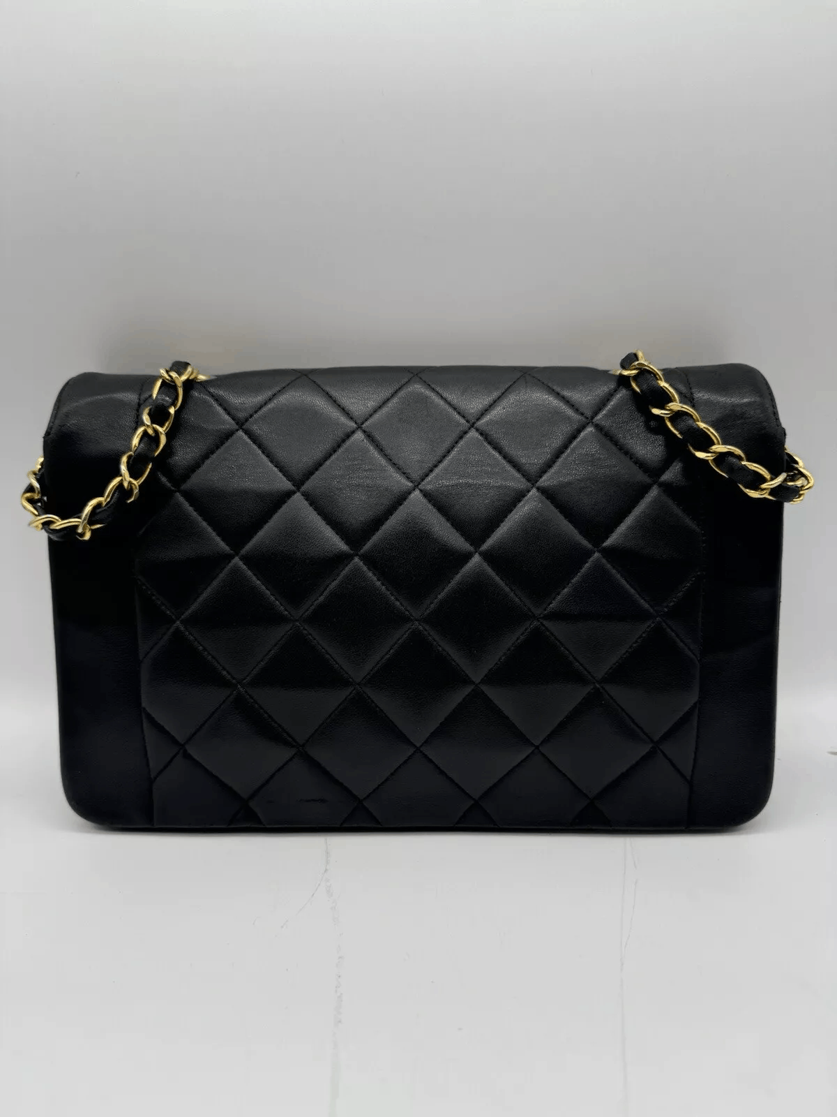 Chanel Vintage CHANEL Diana Crossbody Bag Size ONE SIZE - 3 Thumbnail