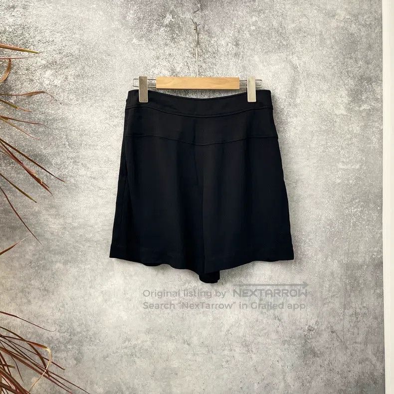 Hermes Hermes Black viscose and silk shorts Size 25" / US 0 / IT 36 - 2 Thumbnail