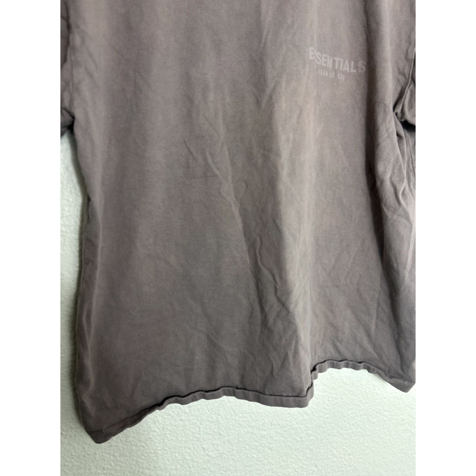 Fear of God VINTAGE Essentials Fear Of God Brown Short Sleeve T Shirt Size S Men Stains Holes Size US S / EU 44-46 / 1 - 7 Thumbnail