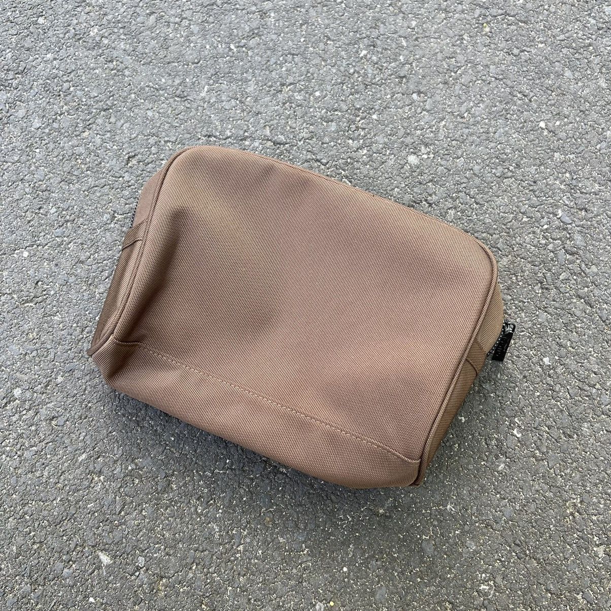 Gucci Brown toiletry bag Gucci parfums Size ONE SIZE - 4 Thumbnail