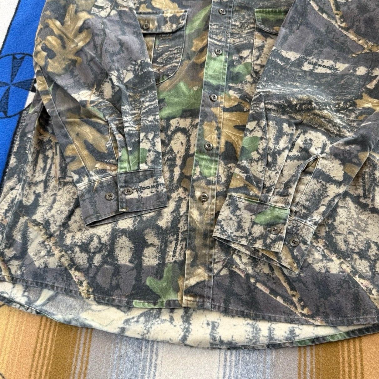 Jerzees VINTAGE Jerzees Bigwoods Camouflage Button-Down Shirt L Brown Mens 90s Camouflage Shirt Button-Up Shirt Size US L / EU 52-54 / 3 - 6 Thumbnail