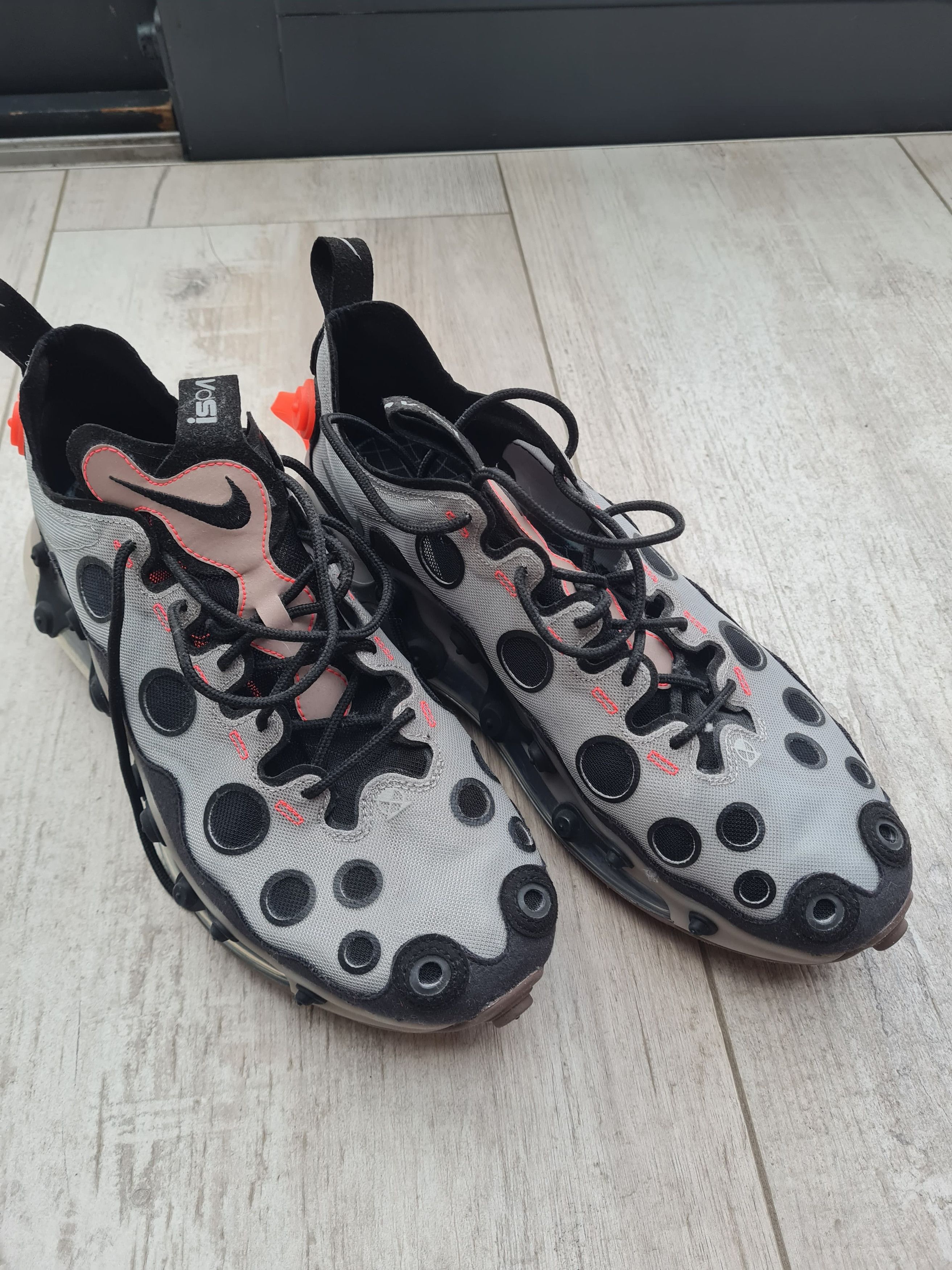 image of Nike Ispa 720 Metallic Silver Black Shoes, Men's (Size 9.5)